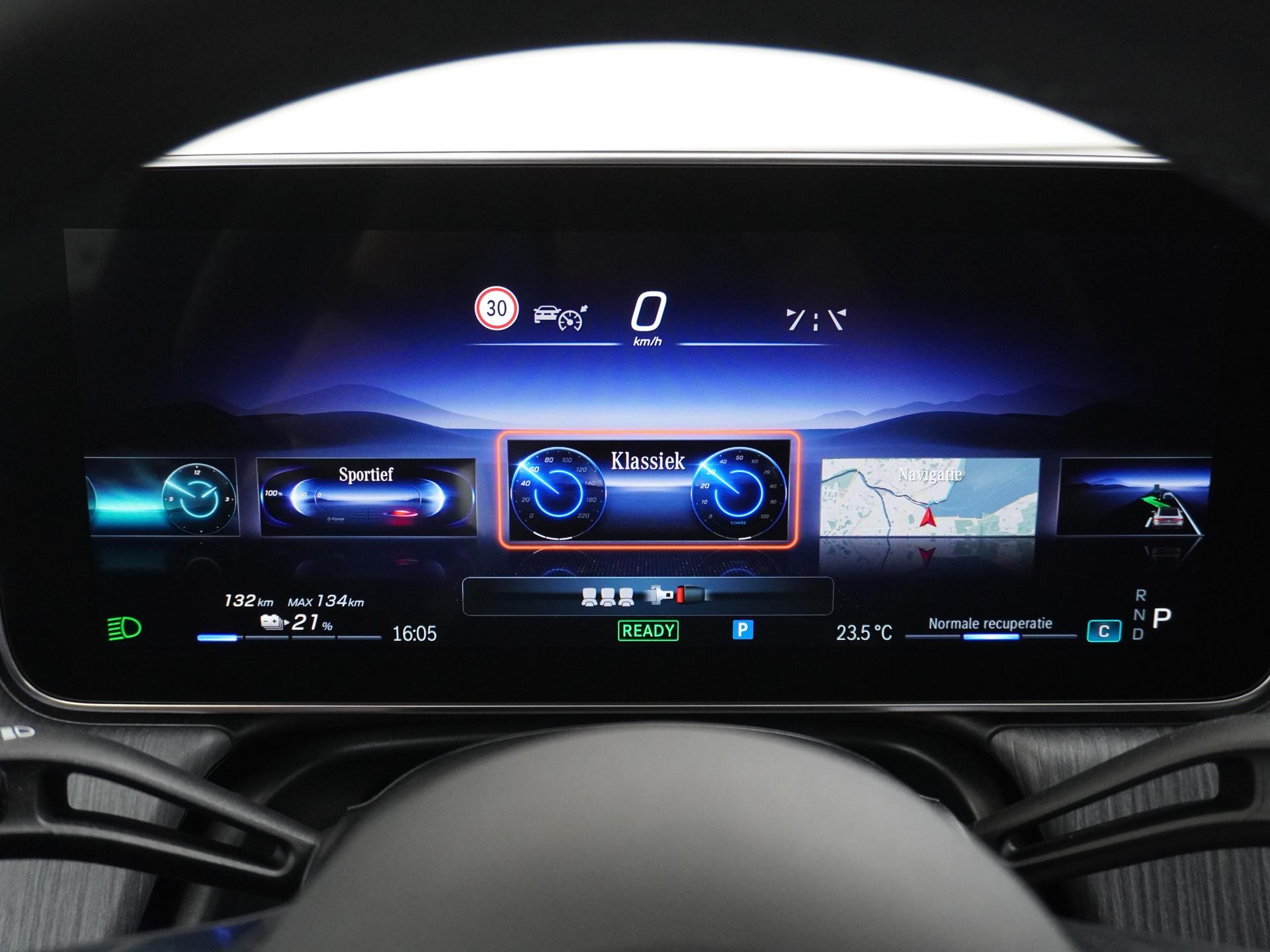 Mercedes-Benz EQE 300 Sport Edition 89 kWh 34