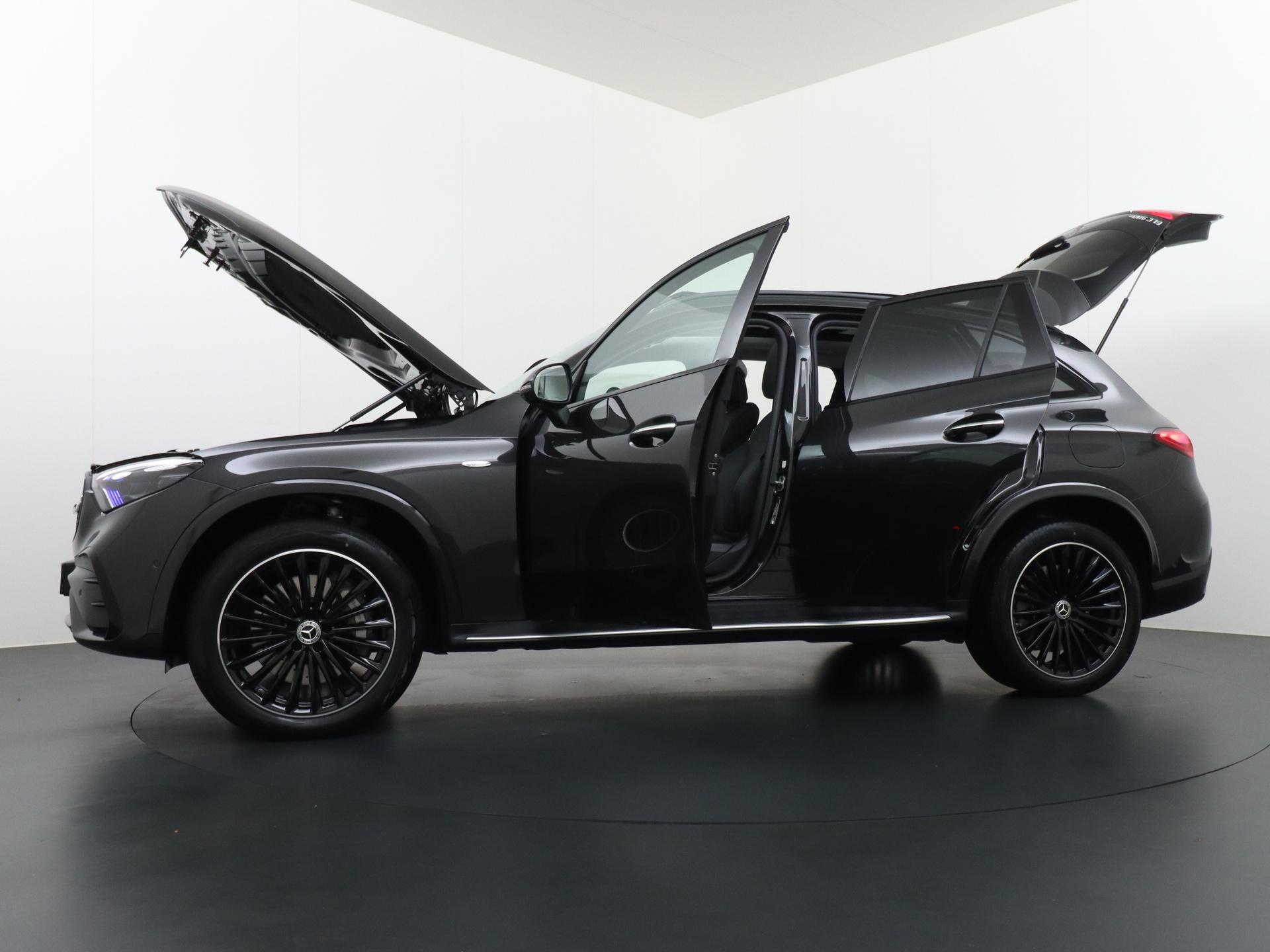 Mercedes-Benz GLC 300e 4MATIC AMG Line 13