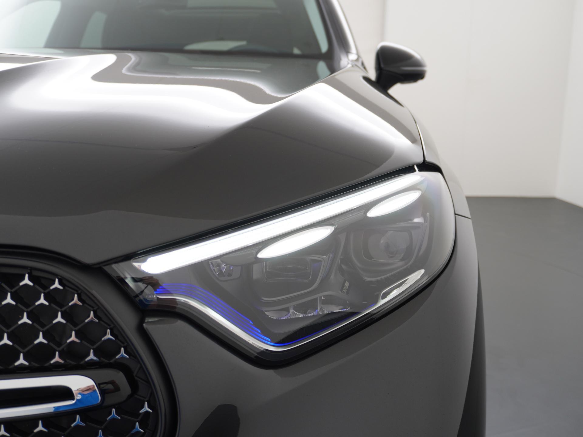 Mercedes-Benz GLC 300e 4MATIC AMG Line 20