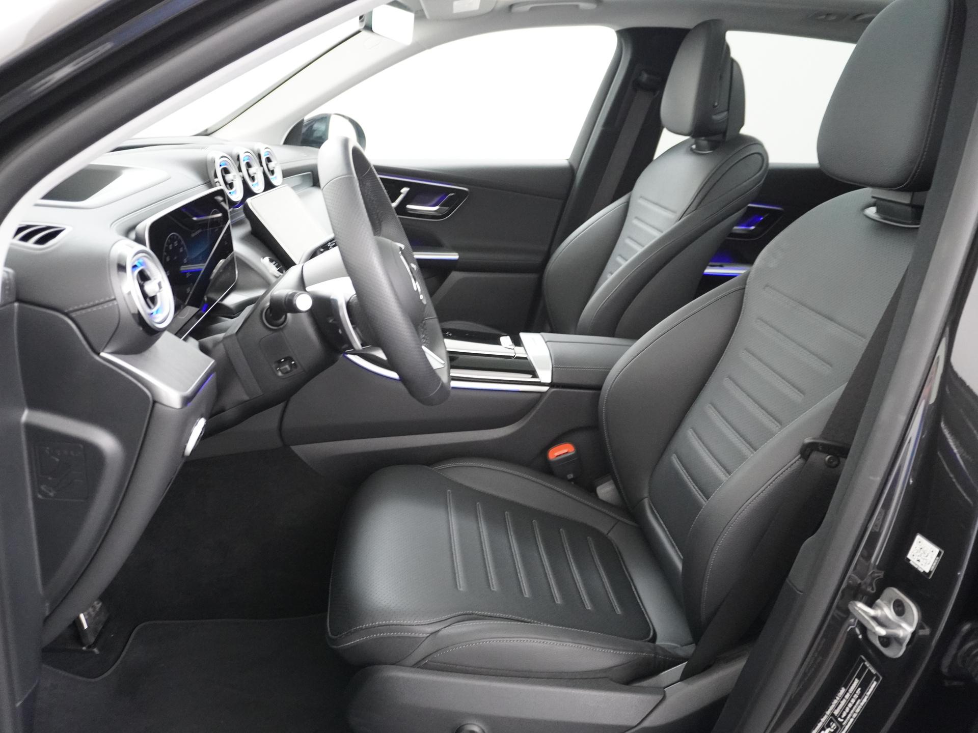 Mercedes-Benz GLC 300e 4MATIC AMG Line 23