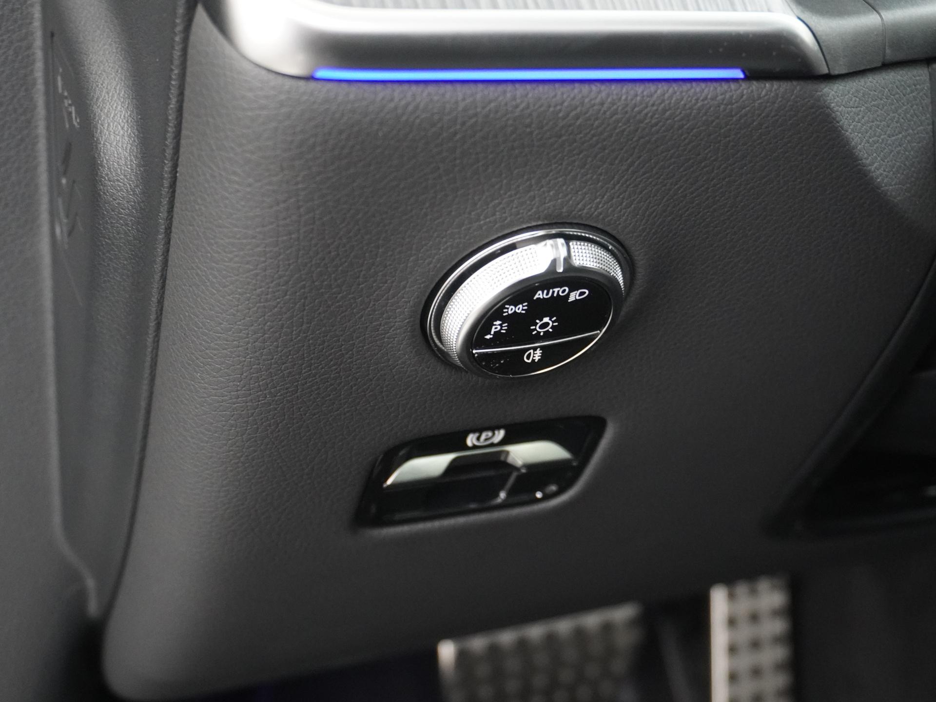 Mercedes-Benz GLC 300e 4MATIC AMG Line 25