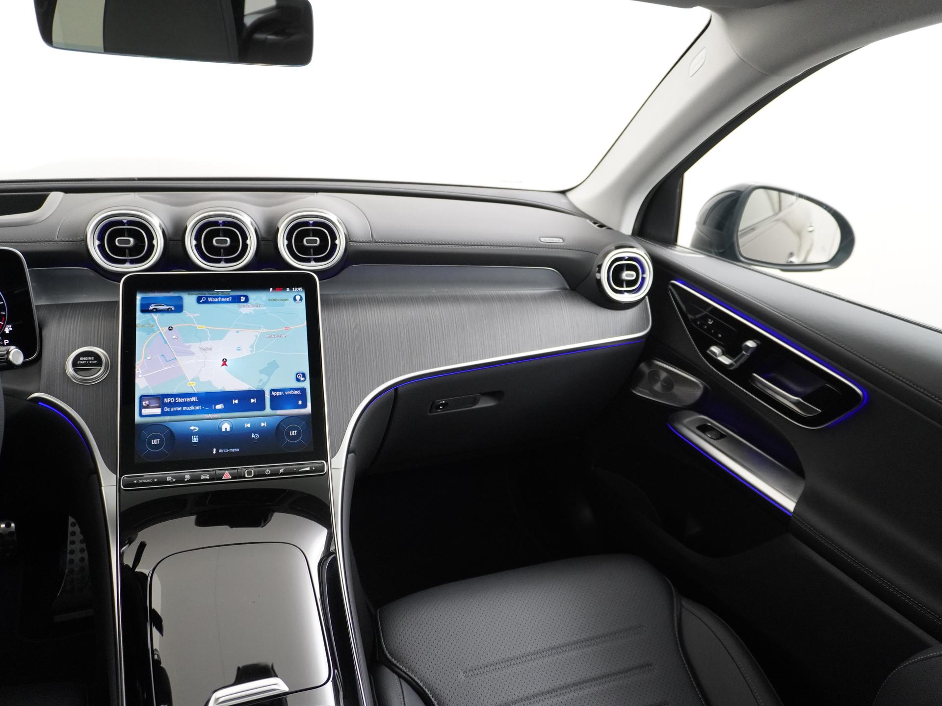 Mercedes-Benz GLC 300e 4MATIC AMG Line 30