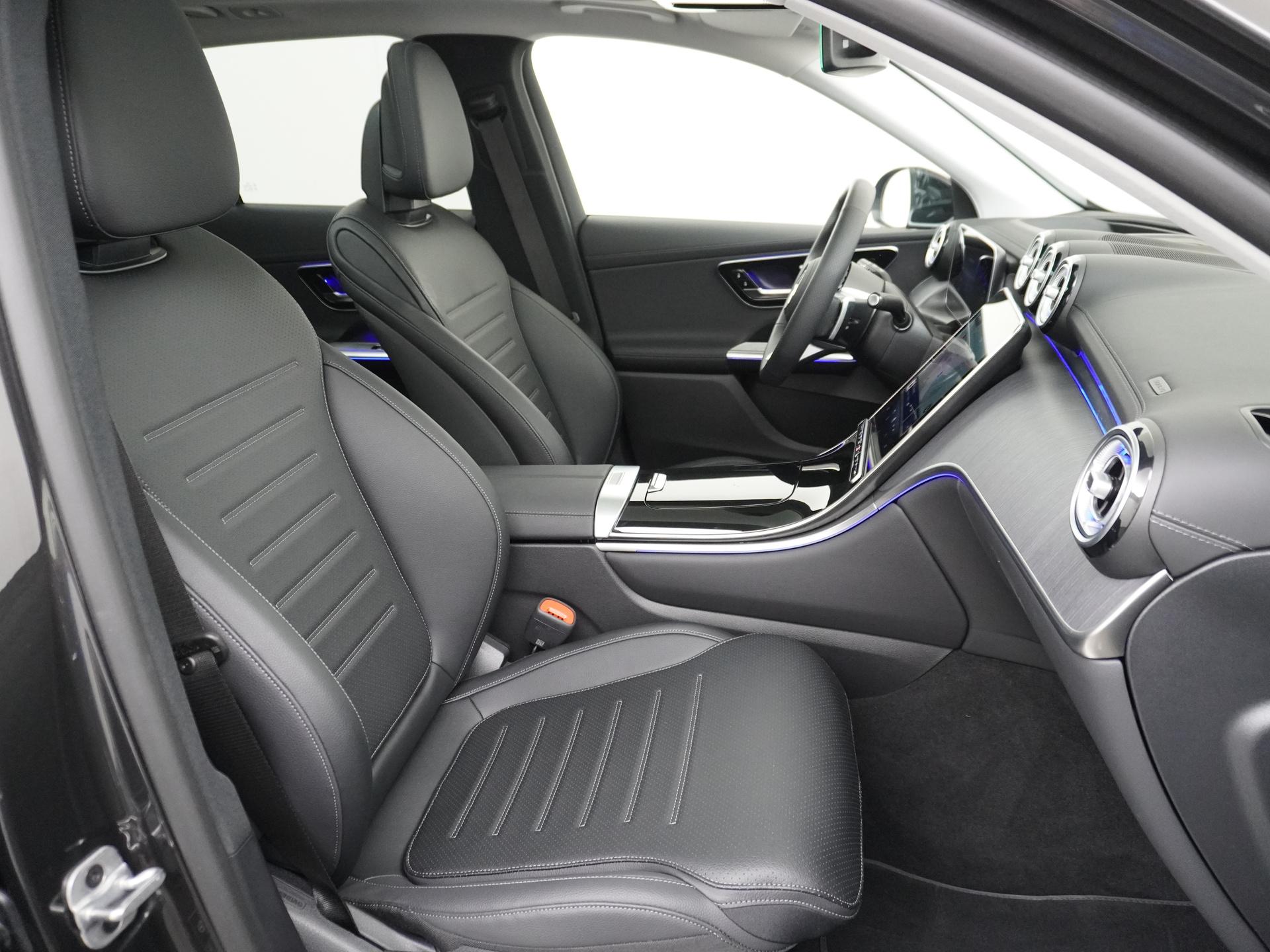 Mercedes-Benz GLC 300e 4MATIC AMG Line 51