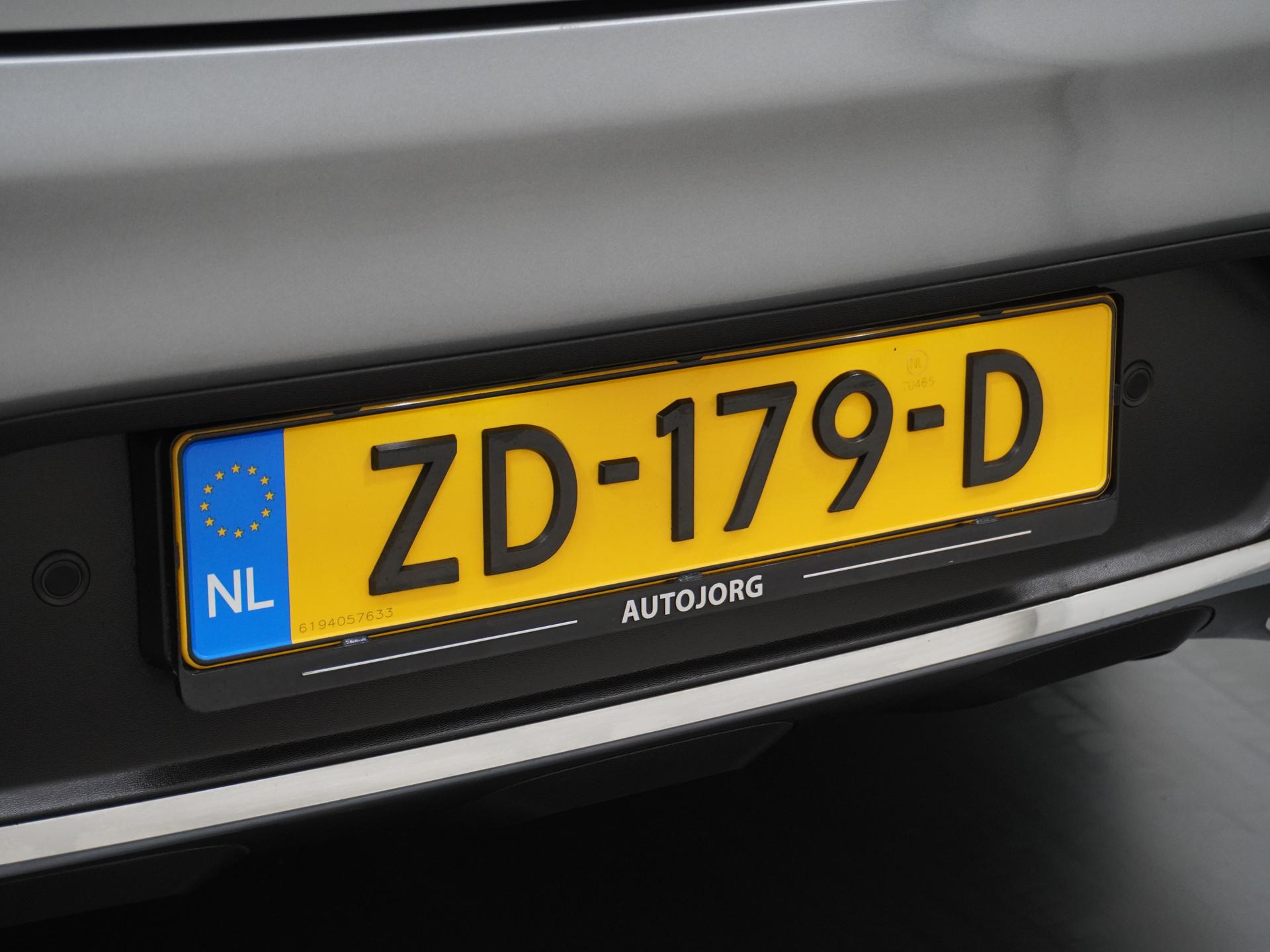 Mercedes-Benz GLC Coupé 250 4MATIC 13