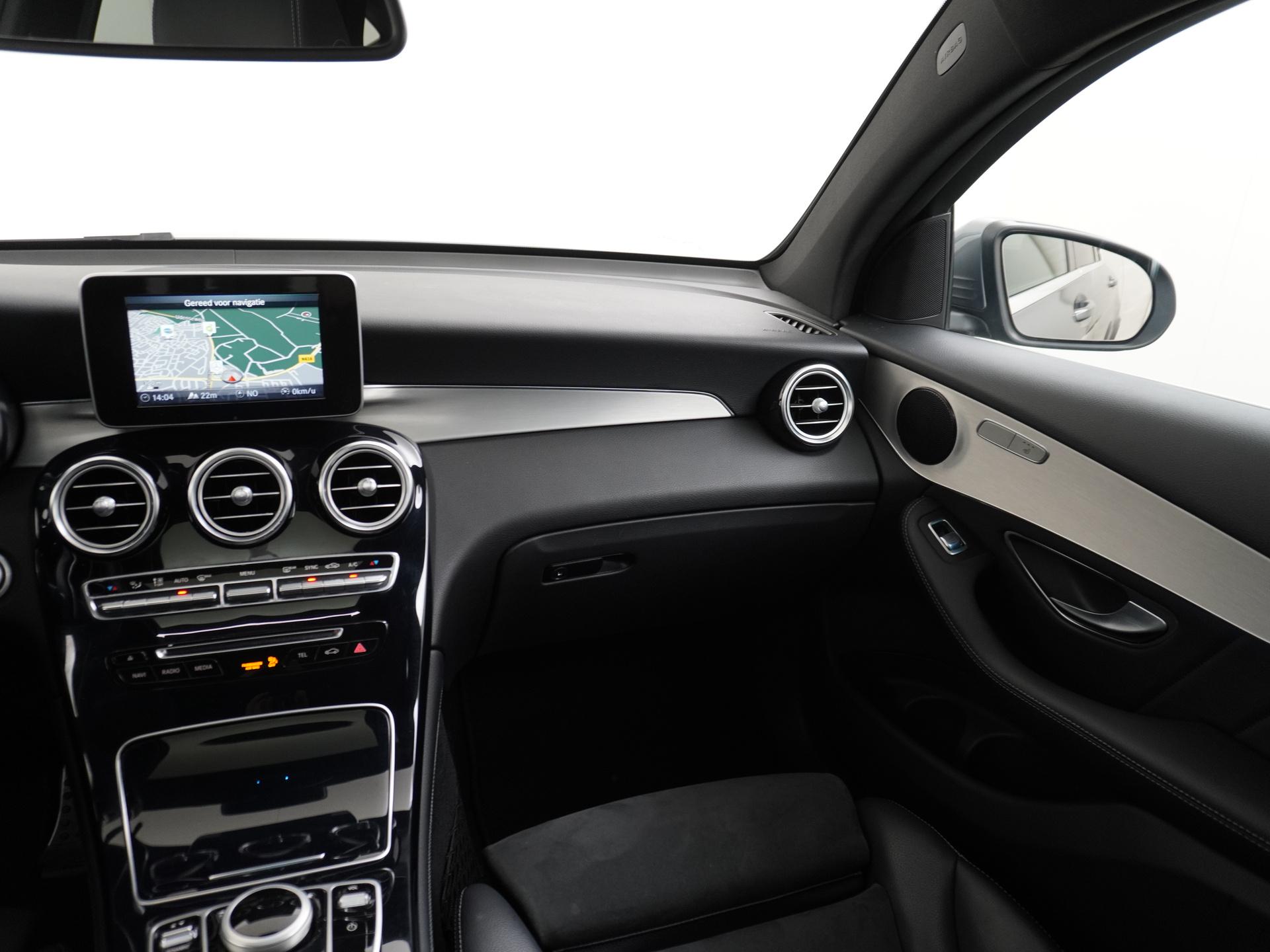 Mercedes-Benz GLC Coupé 250 4MATIC 25