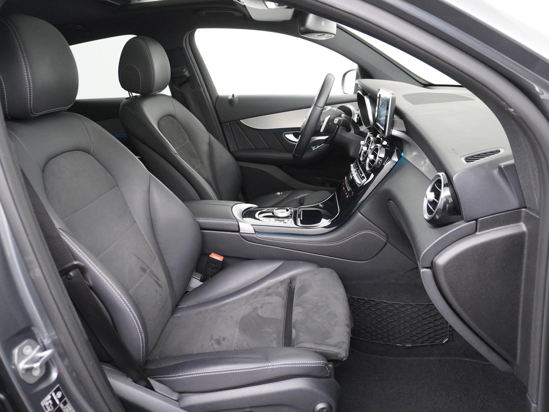 Mercedes-Benz GLC Coupé 250 4MATIC 36