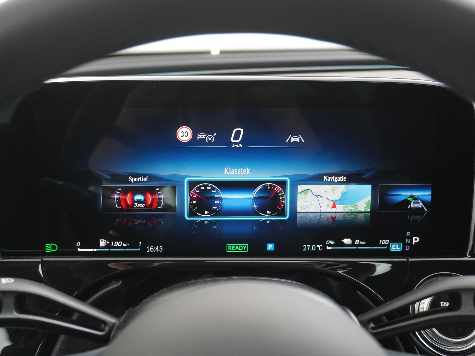 Mercedes-Benz E-Klasse 300 e Sport Edition 37