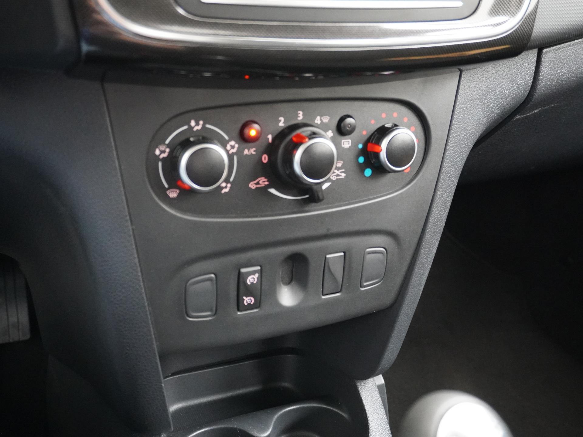 Dacia Sandero 0.9 TCe Laureate 28