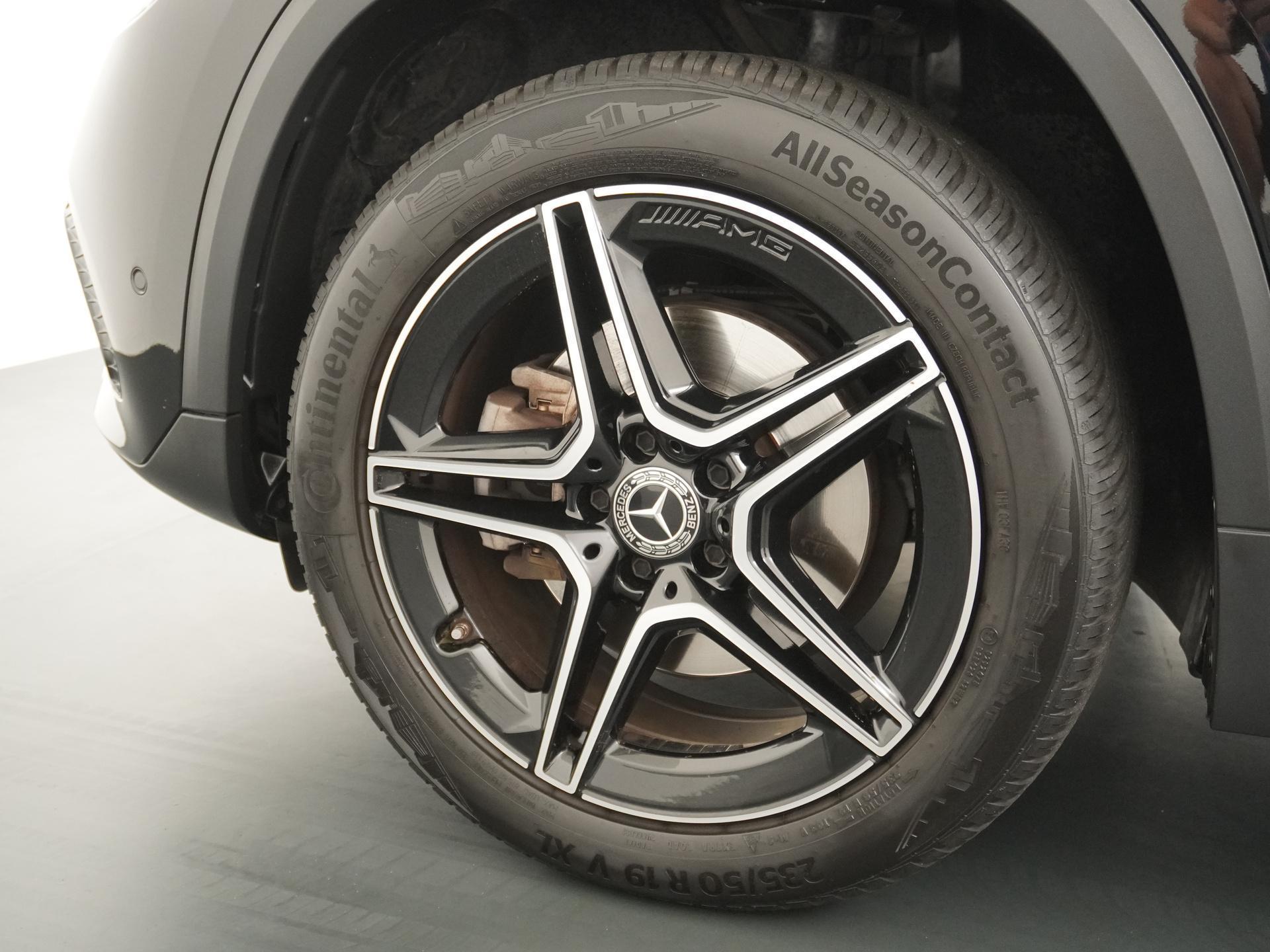 Mercedes-Benz GLA 200 Business Solution Luxury 15