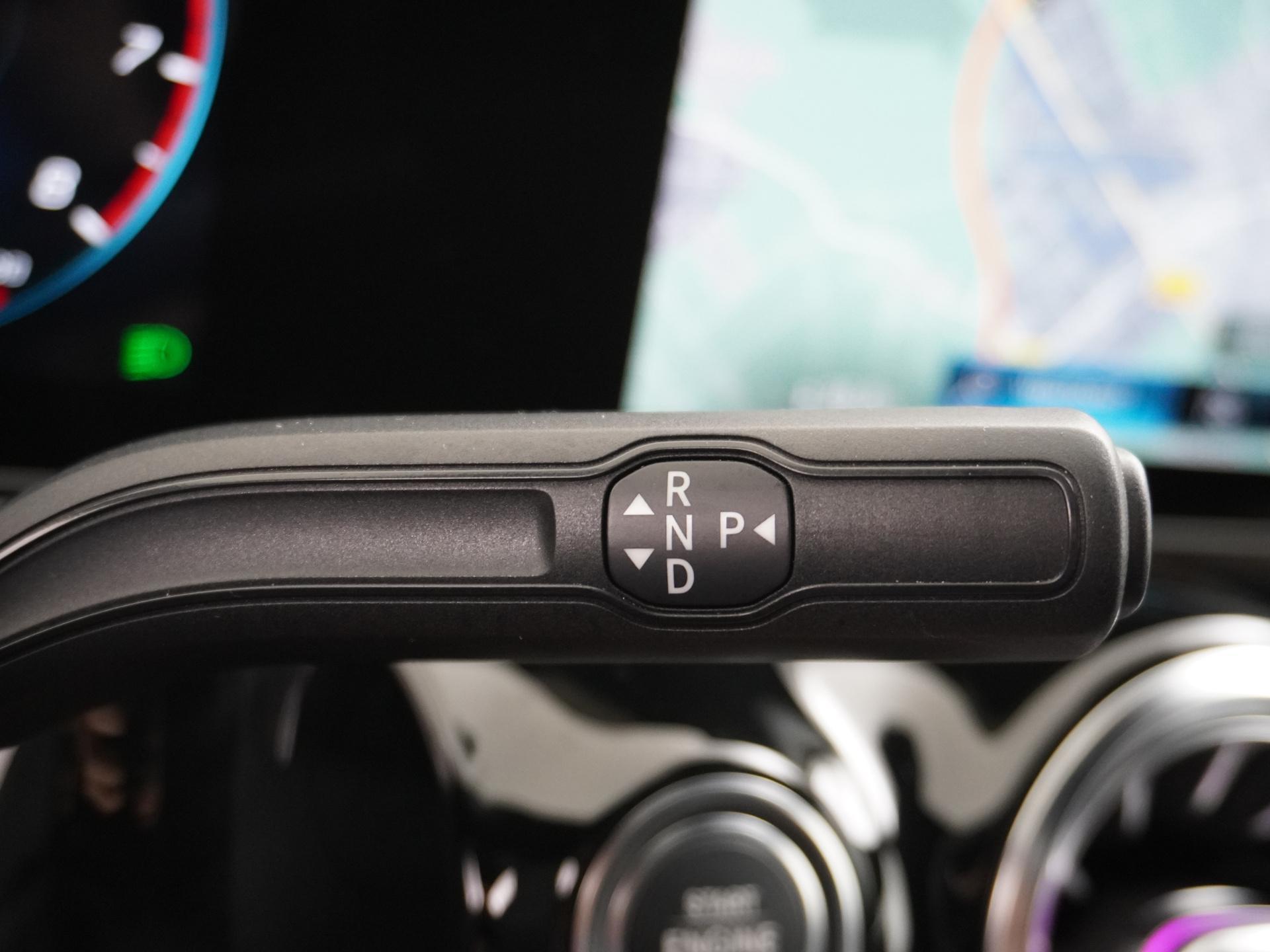 Mercedes-Benz GLA 200 Business Solution Luxury 23