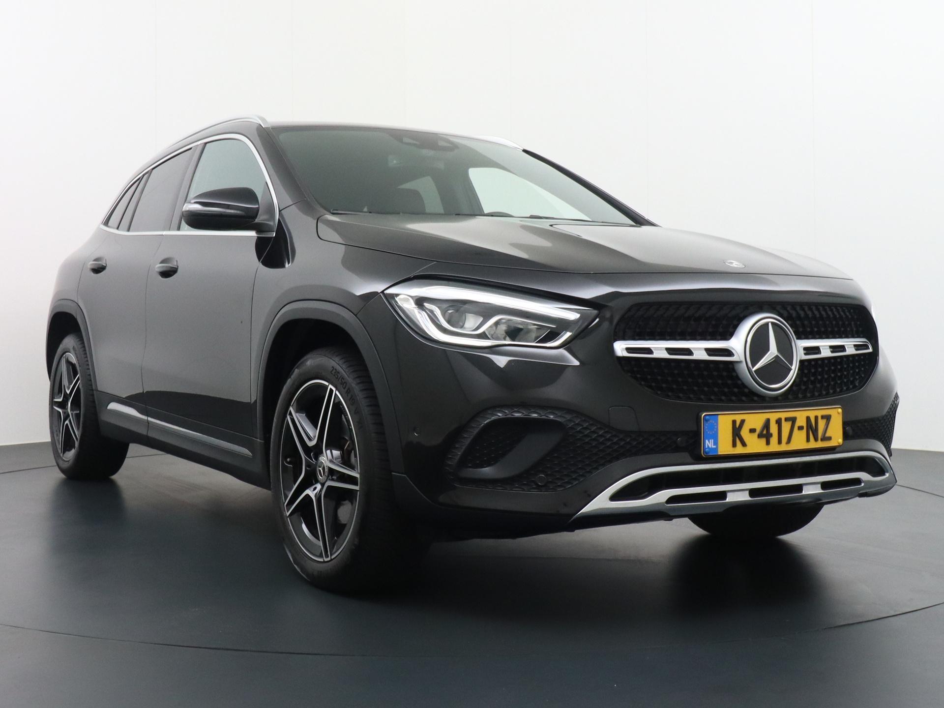 Mercedes-Benz GLA 200 Business Solution Luxury 3