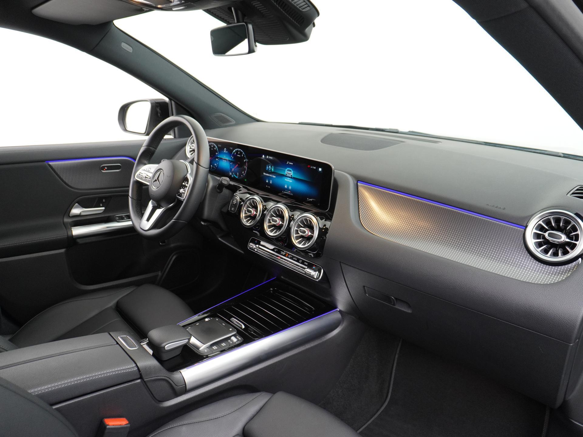 Mercedes-Benz GLA 200 Business Solution Luxury 43