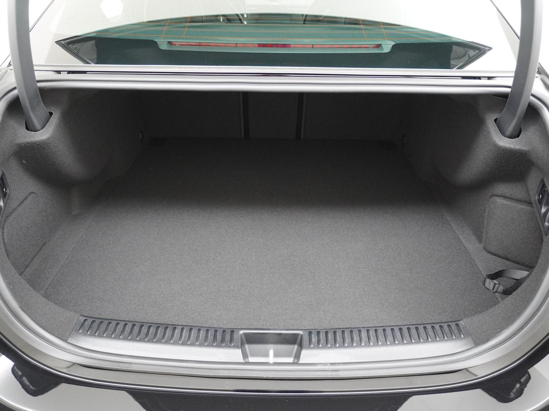 Mercedes-Benz E-Klasse AMG 53 4MATIC+ Night Edition 21