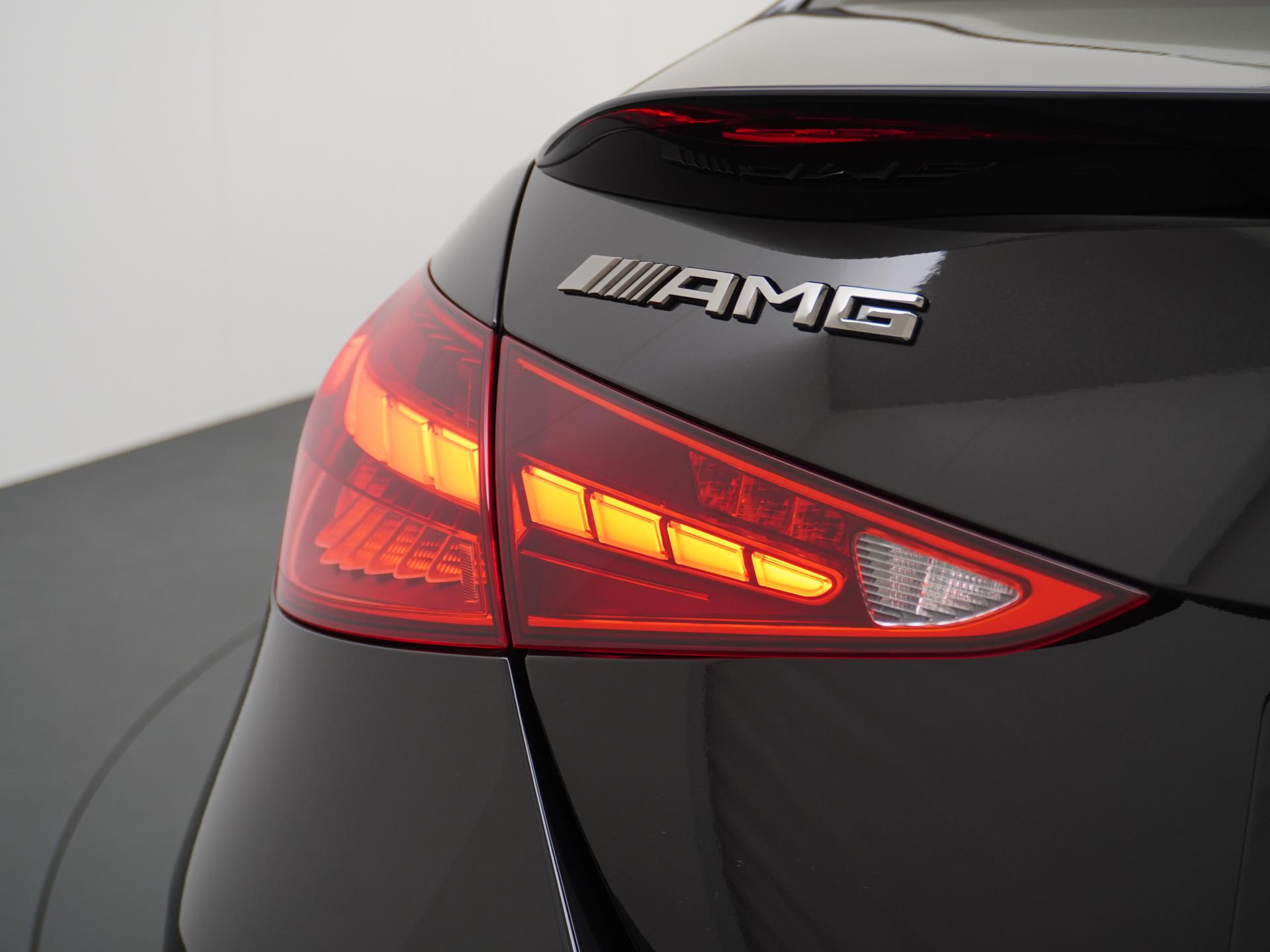 Mercedes-Benz C-Klasse AMG 63 S E Performance 4MATIC+ 17