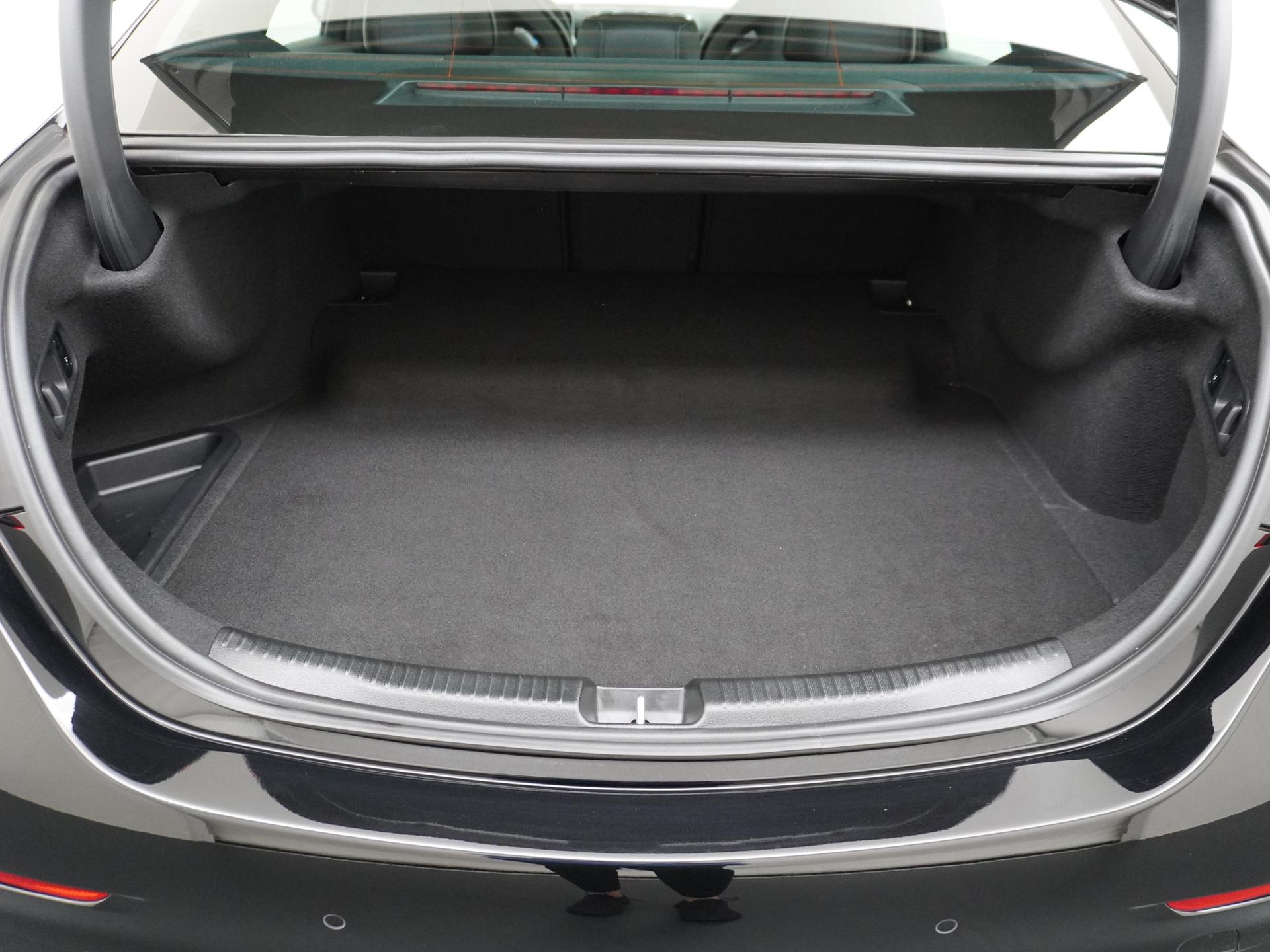 Mercedes-Benz C-Klasse AMG 63 S E Performance 4MATIC+ 18