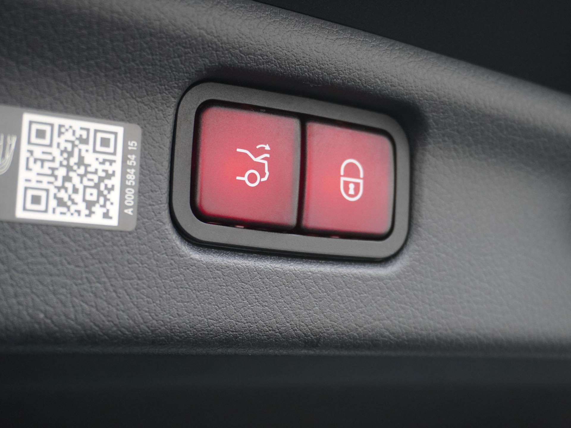 Mercedes-Benz C-Klasse AMG 63 S E Performance 4MATIC+ 19