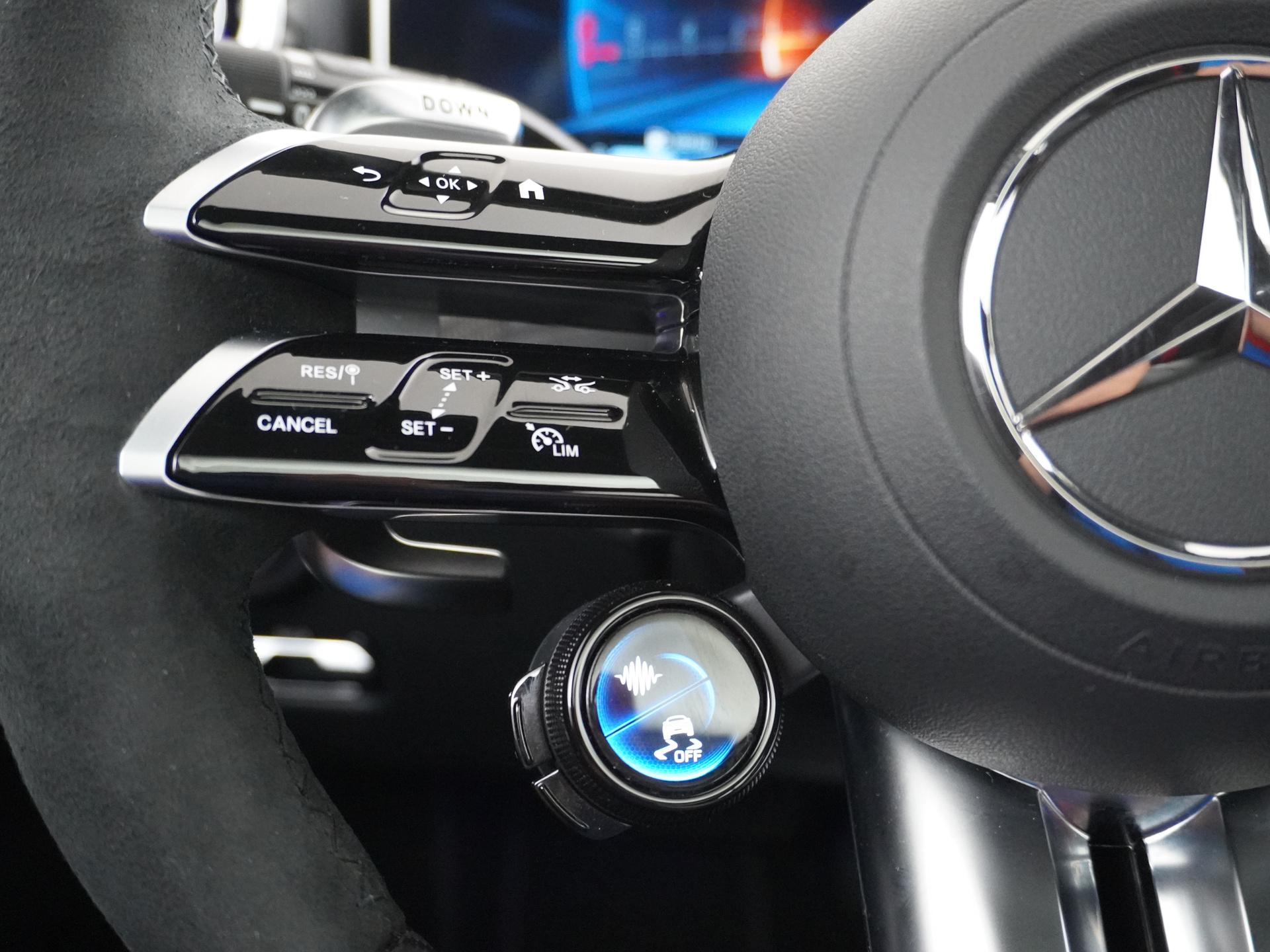 Mercedes-Benz C-Klasse AMG 63 S E Performance 4MATIC+ 32