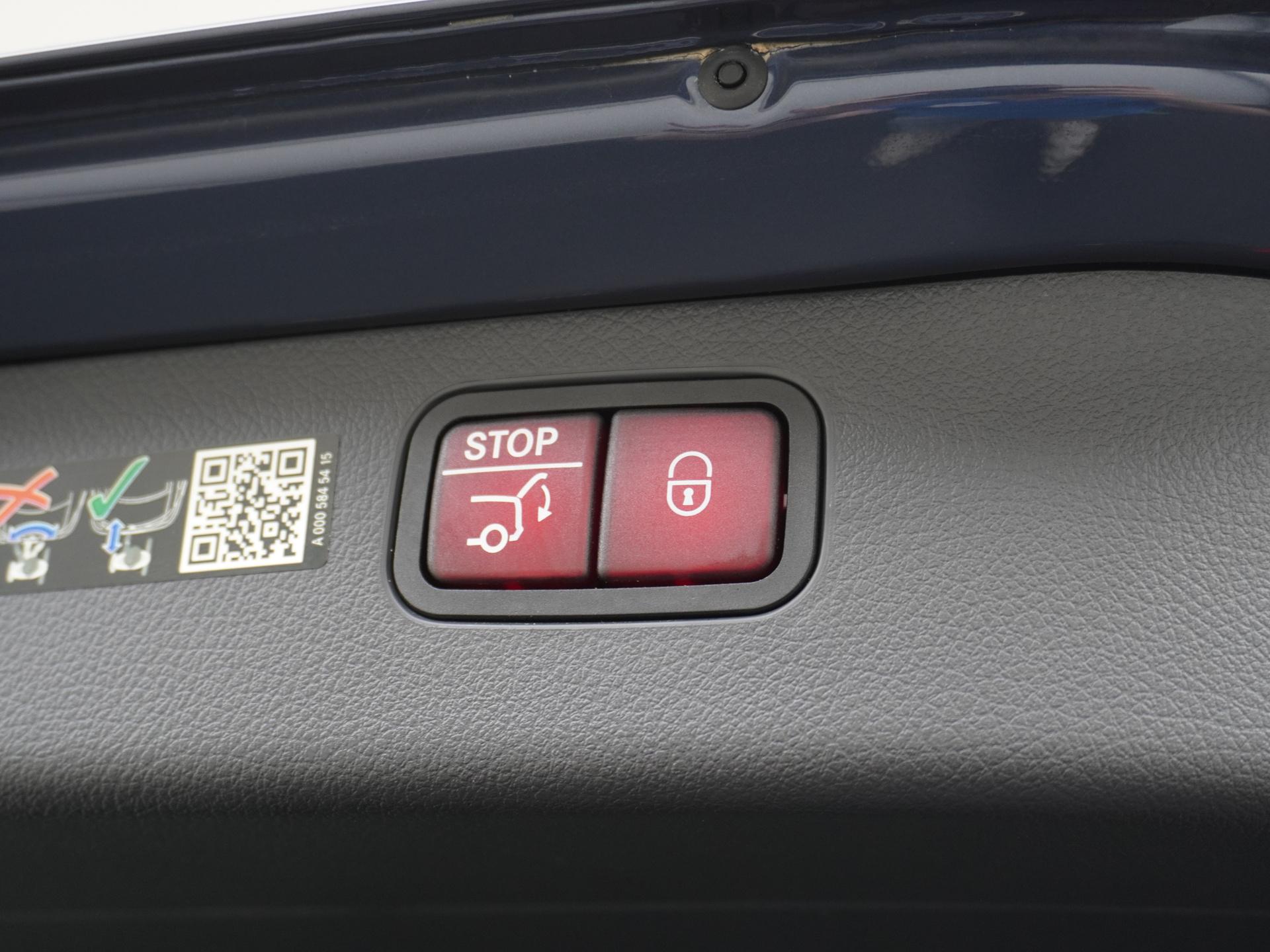 Mercedes-Benz C-Klasse Estate 300 e AMG Star Edition 18