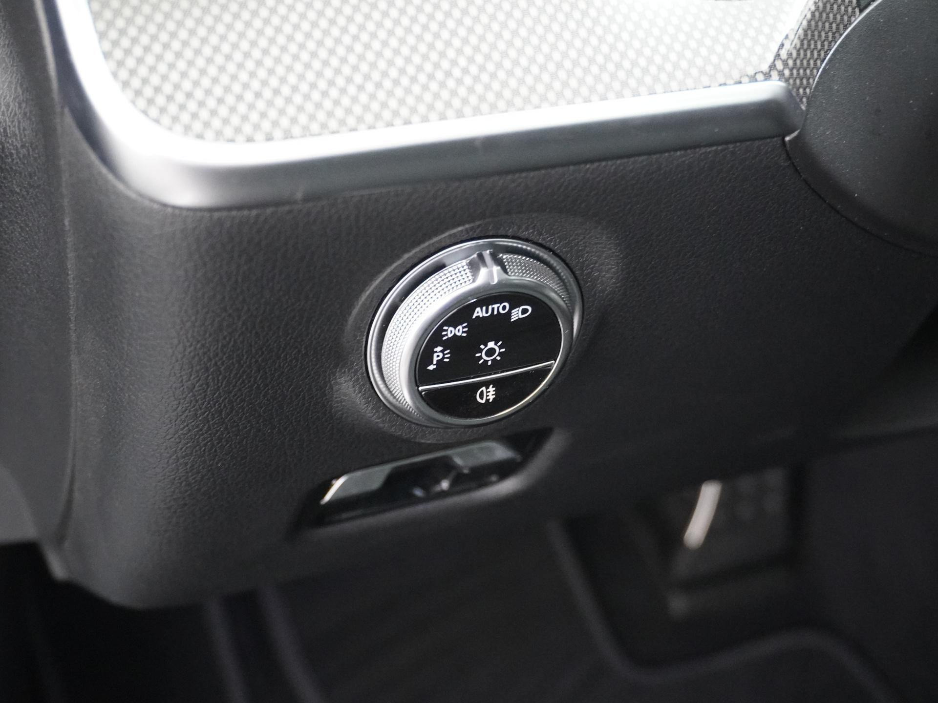 Mercedes-Benz C-Klasse Estate 300 e AMG Star Edition 26