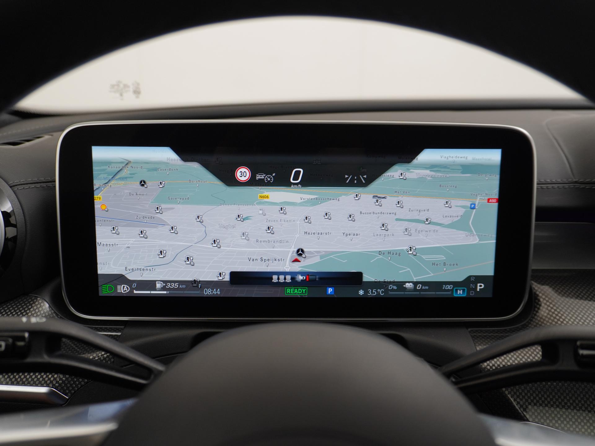 Mercedes-Benz C-Klasse Estate 300 e AMG Star Edition 38