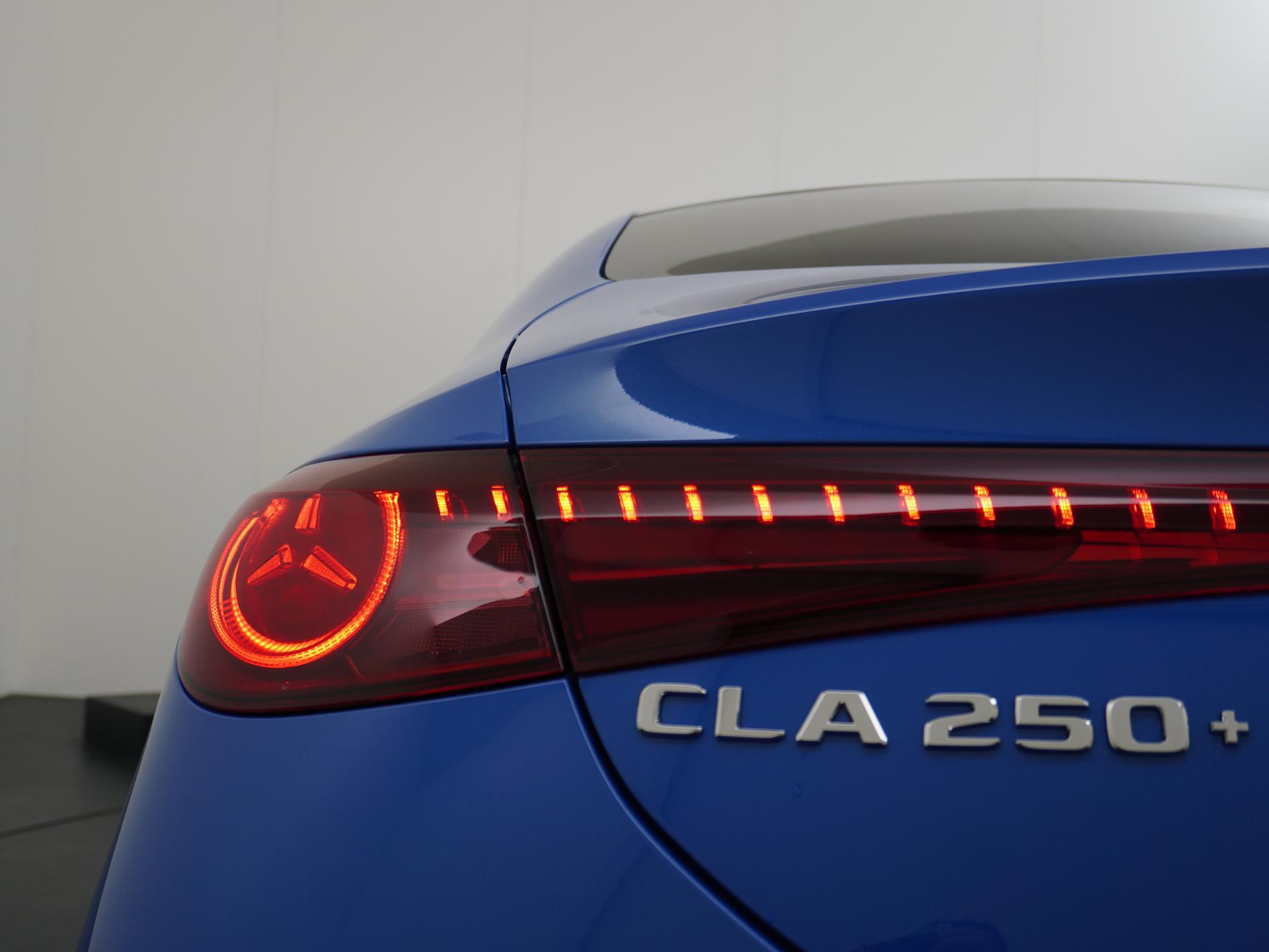 Mercedes-Benz CLA-Klasse 250+ Launch Edition 85 kWh Accu 11