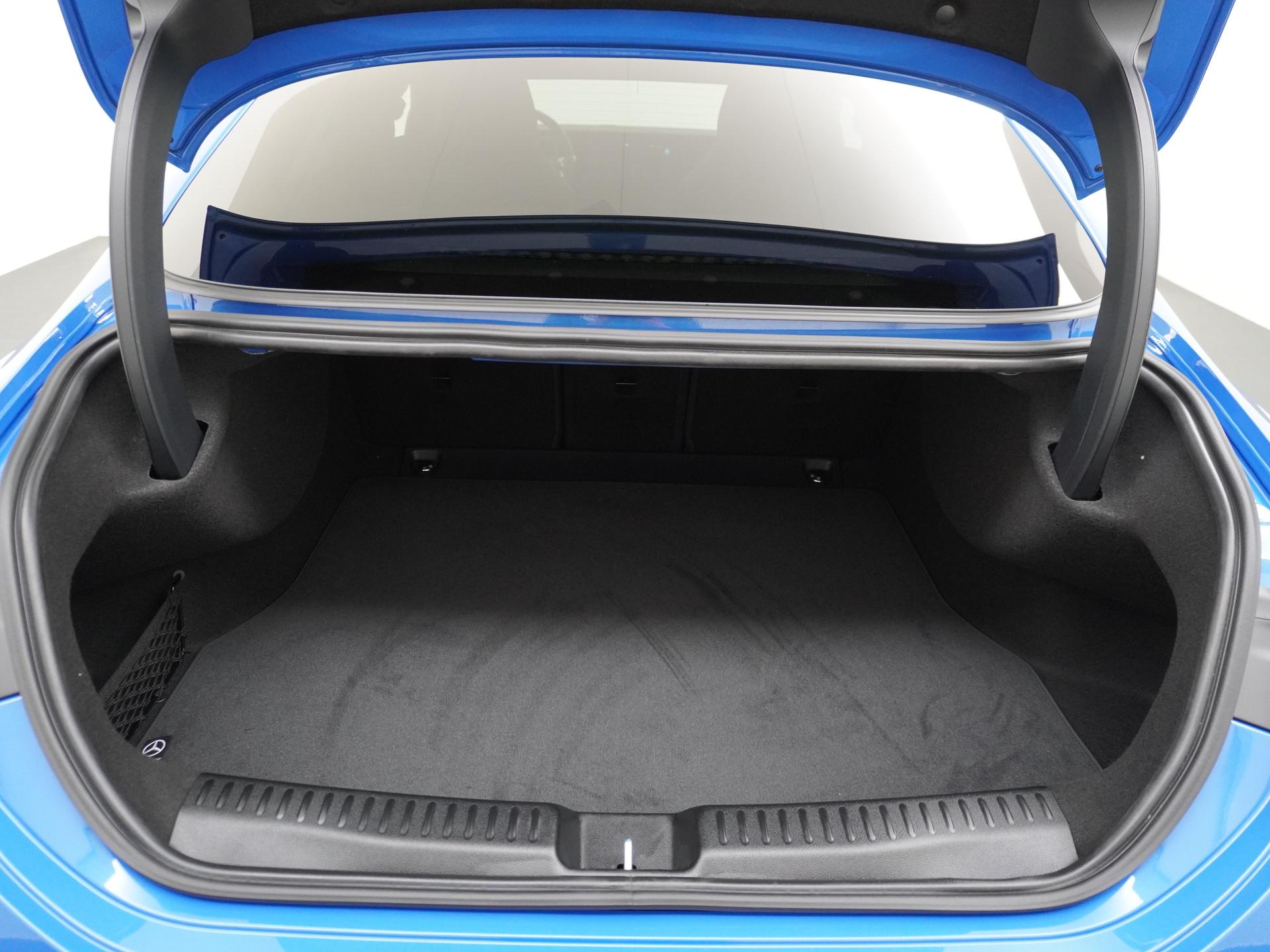 Mercedes-Benz CLA-Klasse 250+ Launch Edition 85 kWh Accu 12