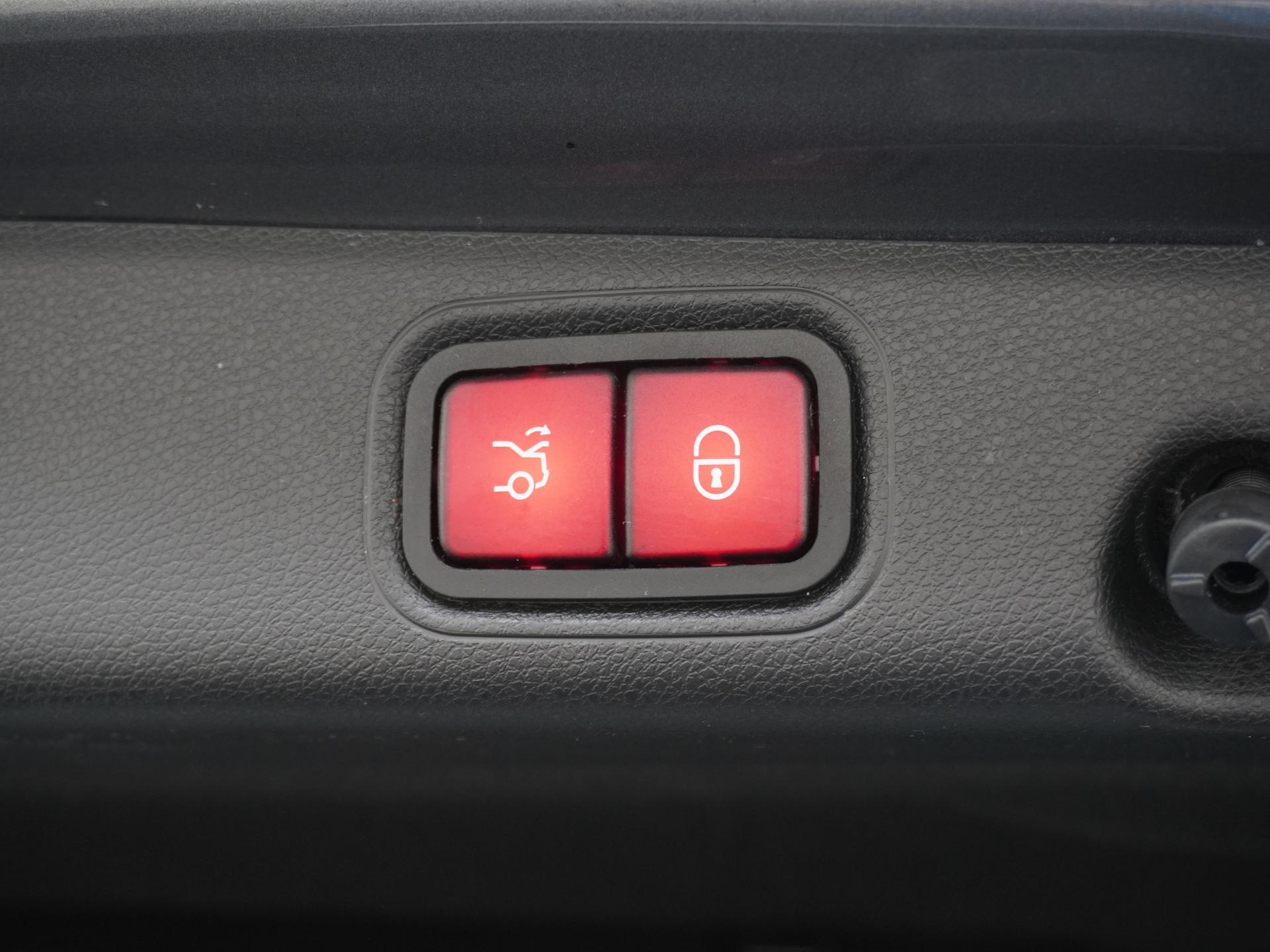 Mercedes-Benz E-Klasse AMG 63 S 4MATIC+ 16