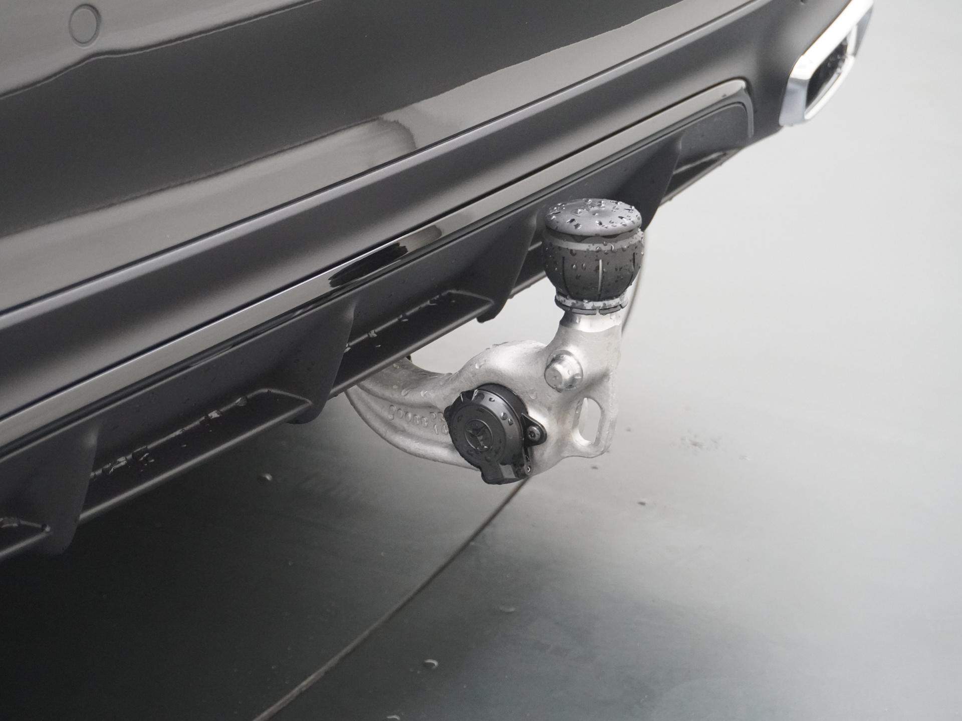 Mercedes-Benz E-Klasse 300 e Sport Edition 13