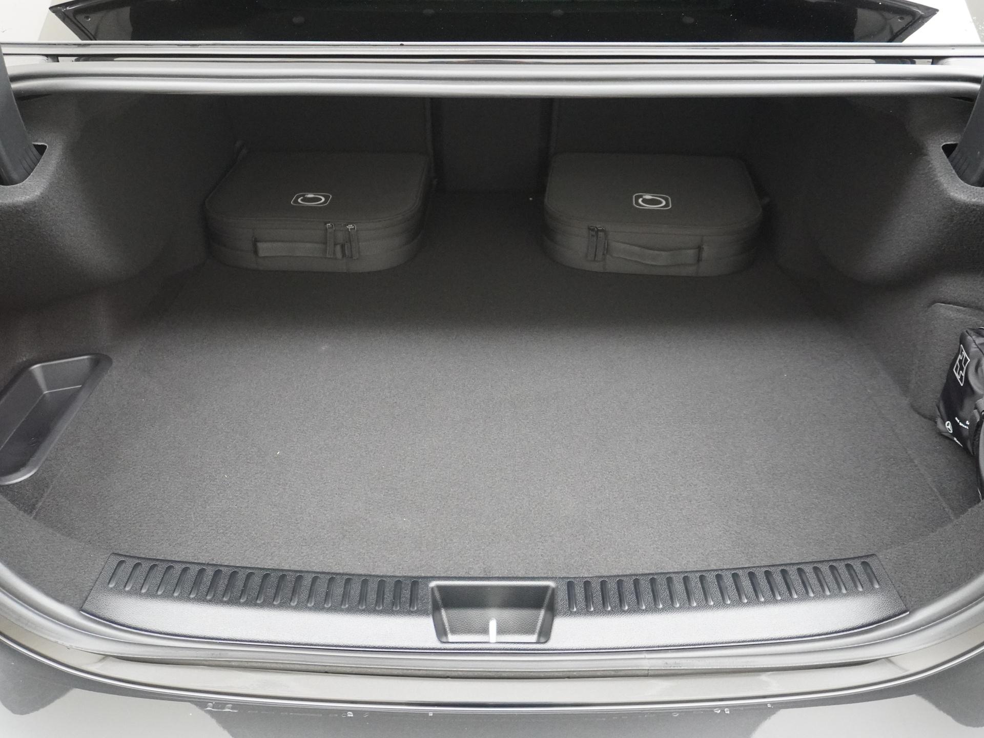 Mercedes-Benz E-Klasse 300 e Sport Edition 14