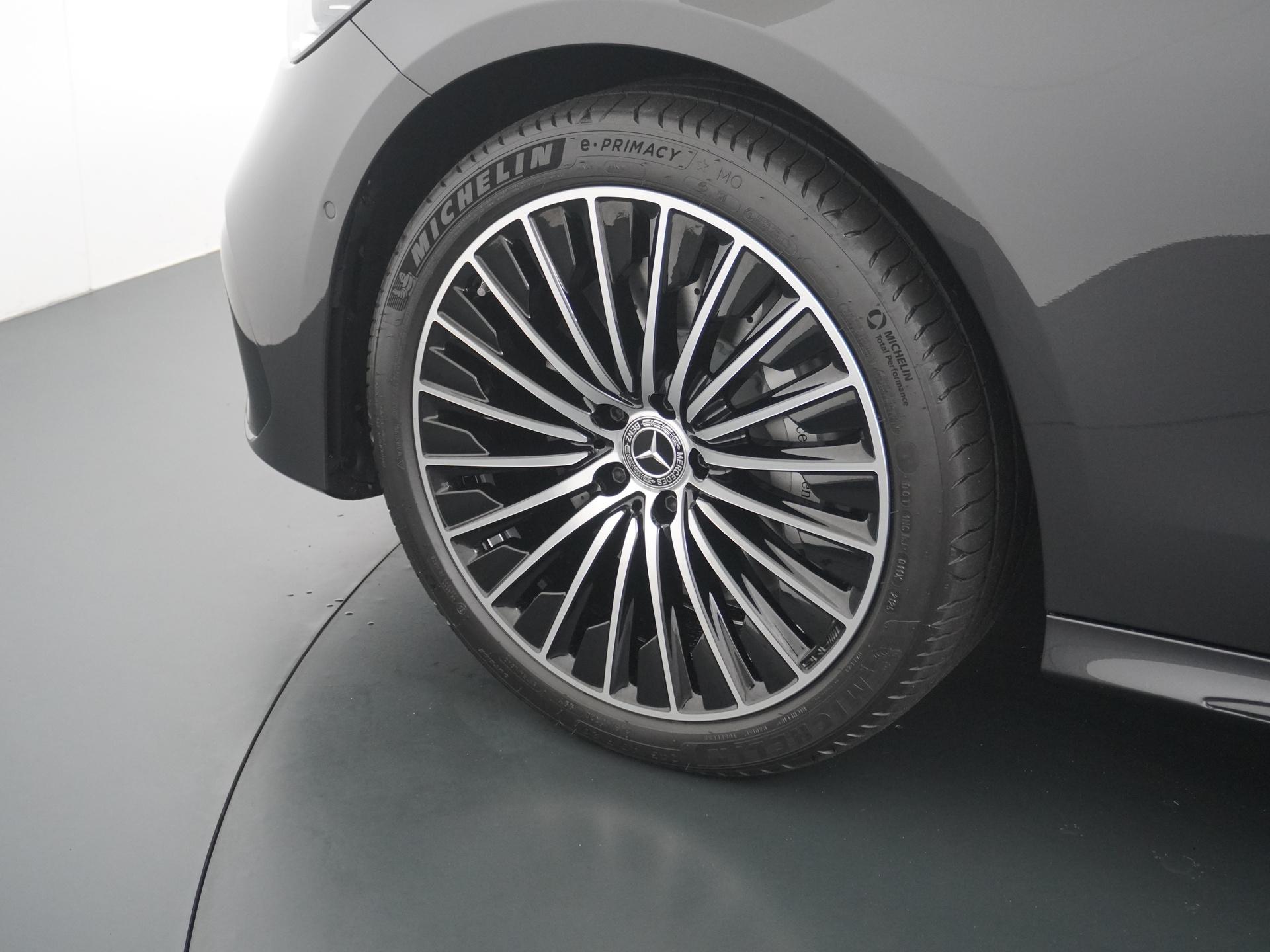 Mercedes-Benz E-Klasse 300 e Sport Edition 17