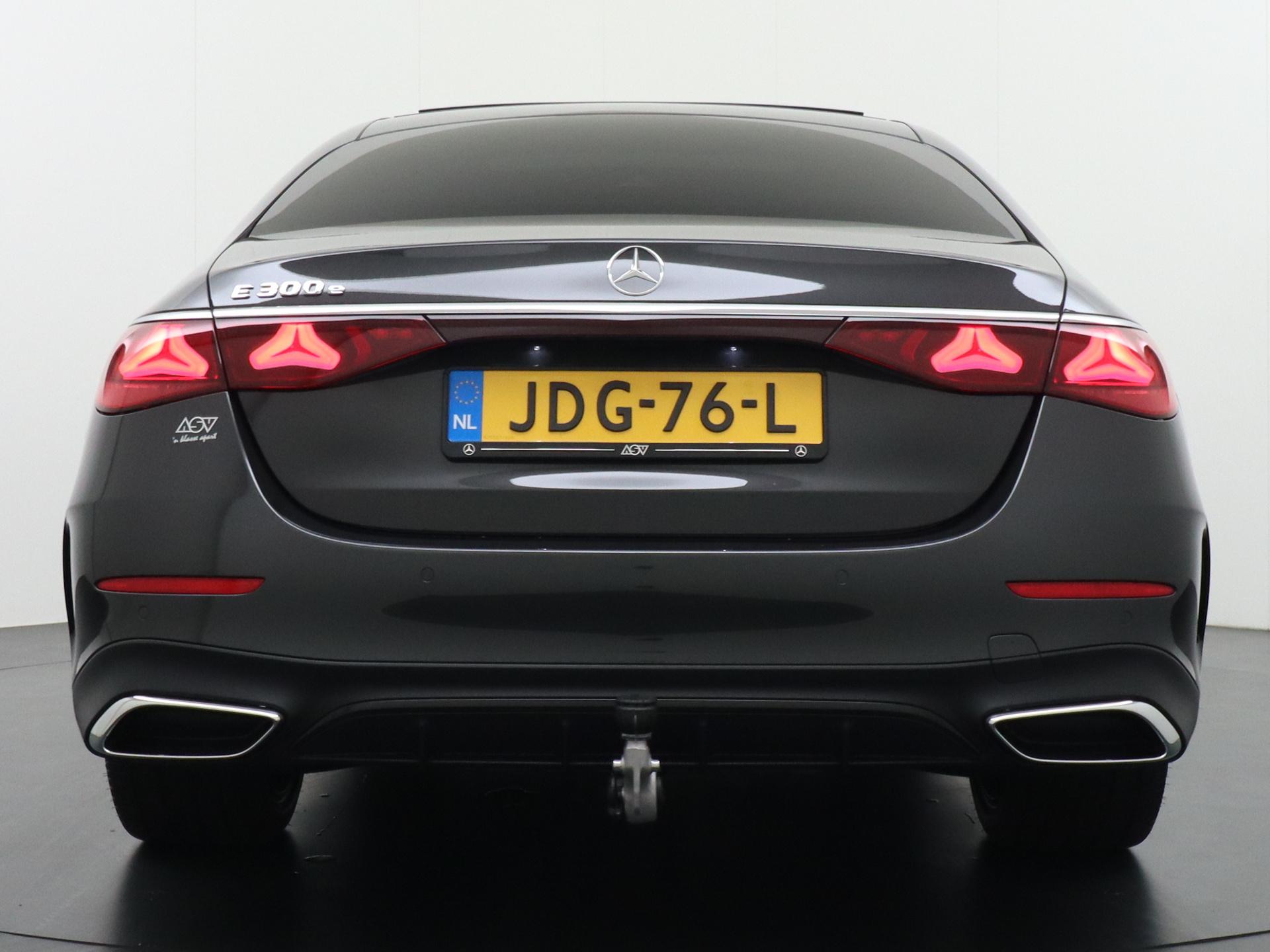 Mercedes-Benz E-Klasse 300 e Sport Edition 3