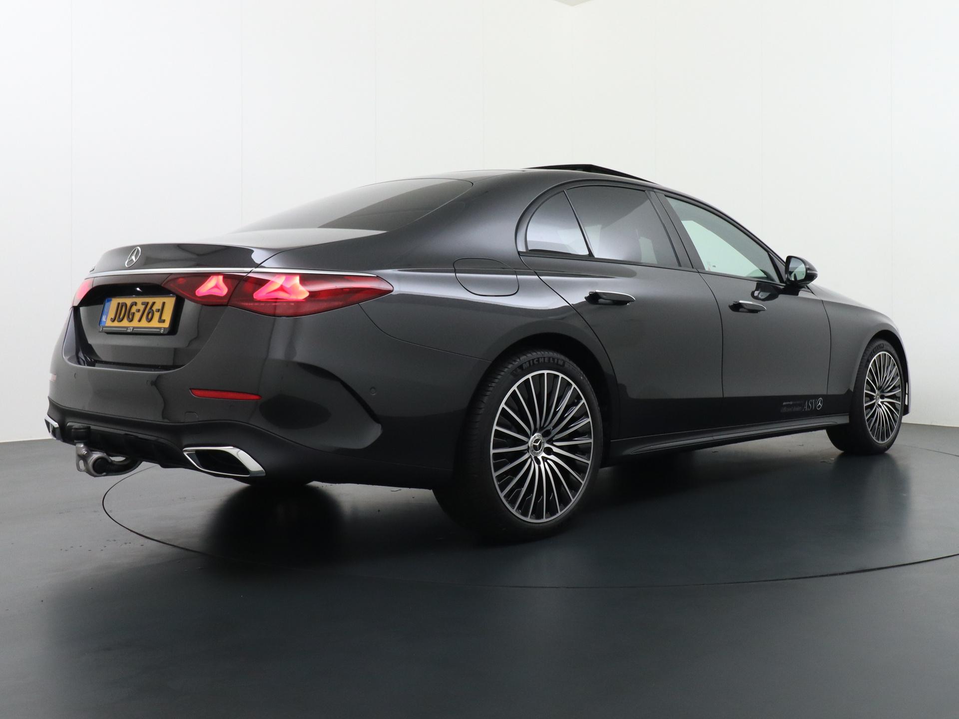 Mercedes-Benz E-Klasse 300 e Sport Edition 4