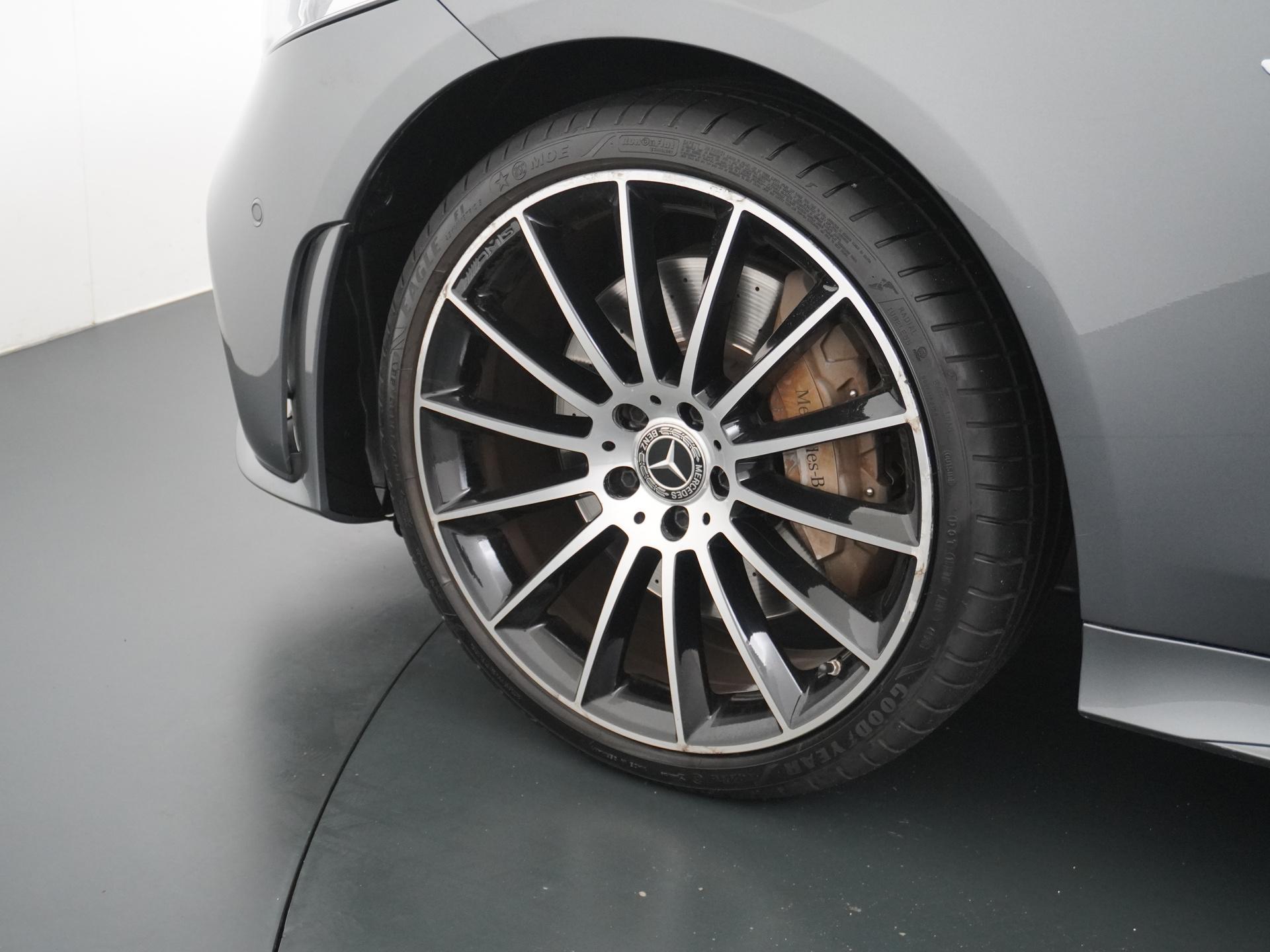 Mercedes-Benz CLS-Klasse 450 4MATIC Premium Plus 8