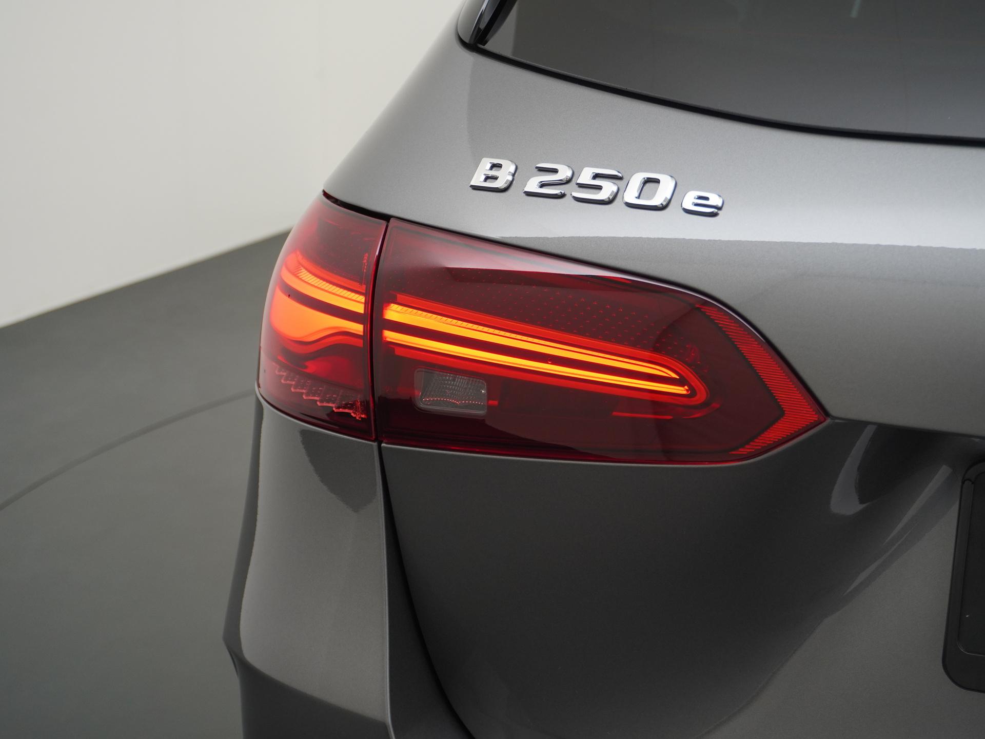 Mercedes-Benz B-Klasse 250 e Business Solution AMG 11