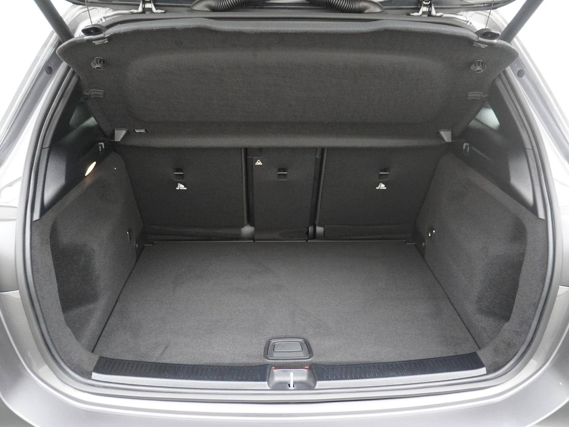 Mercedes-Benz B-Klasse 250 e Business Solution AMG 12