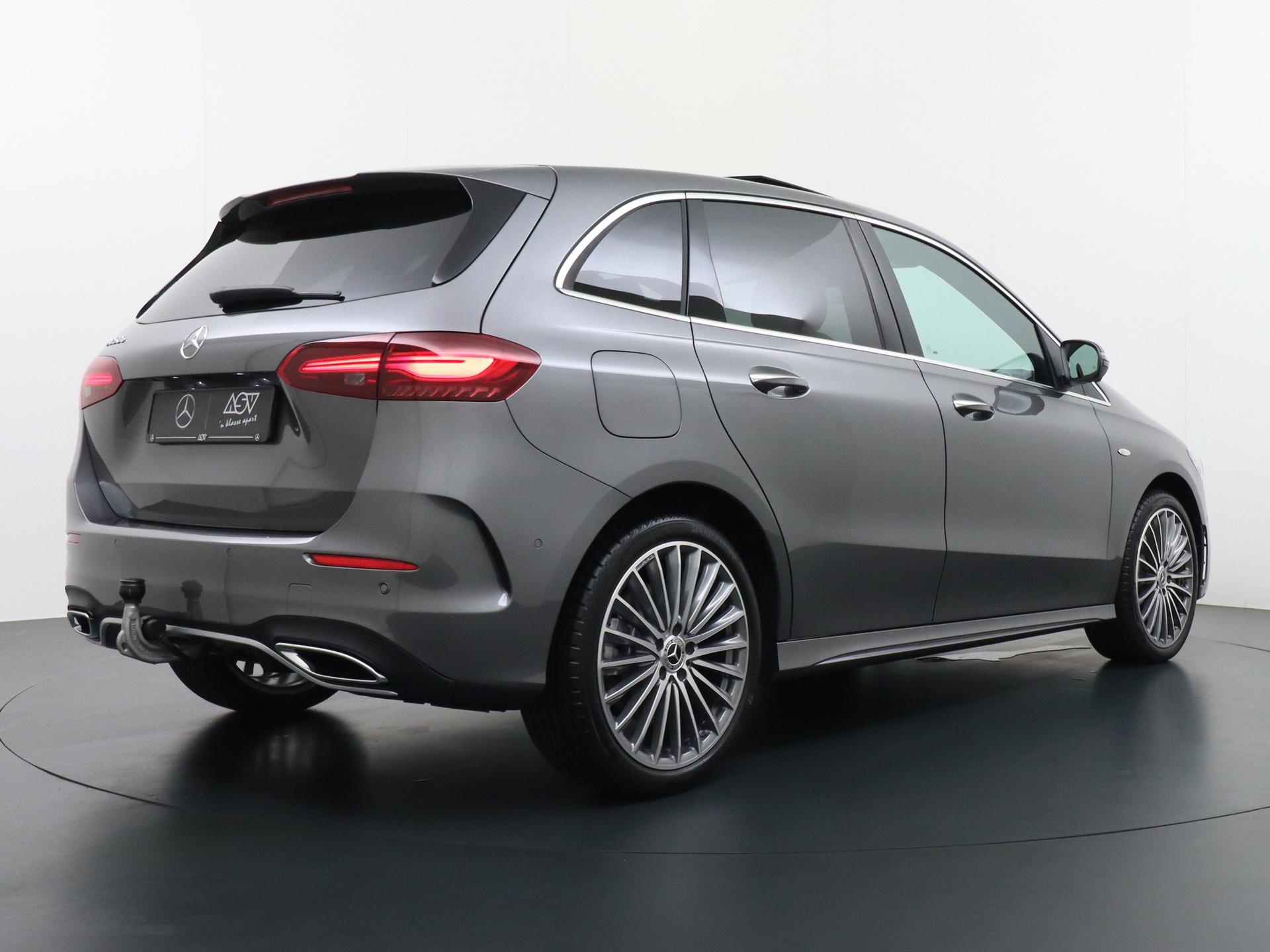 Mercedes-Benz B-Klasse 250 e Business Solution AMG 4