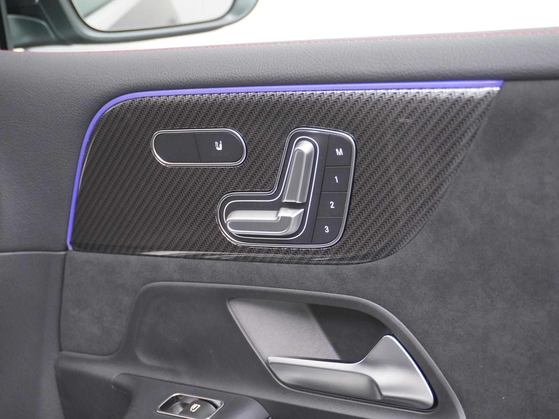 Mercedes-Benz B-Klasse 250 e Business Solution AMG 51