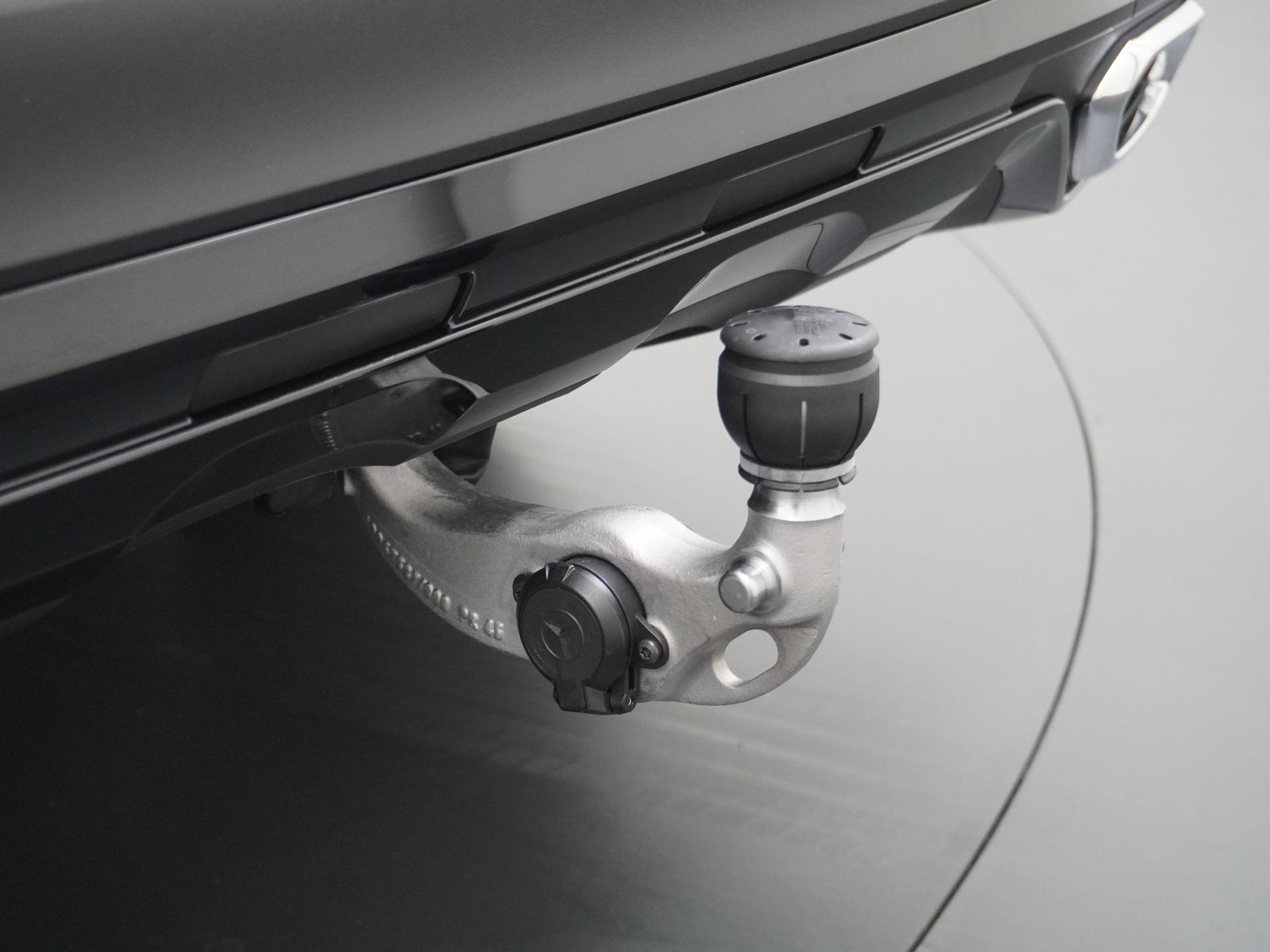 Mercedes-Benz GLC 300e 4MATIC Sport Edition 12