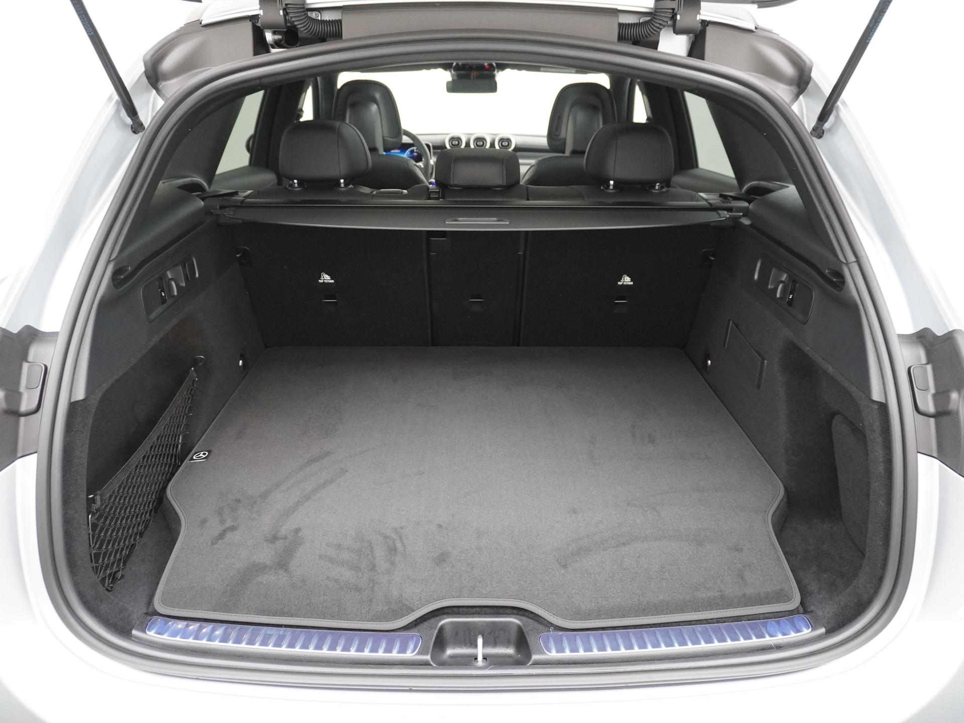 Mercedes-Benz GLC 300e 4MATIC Sport Edition 13