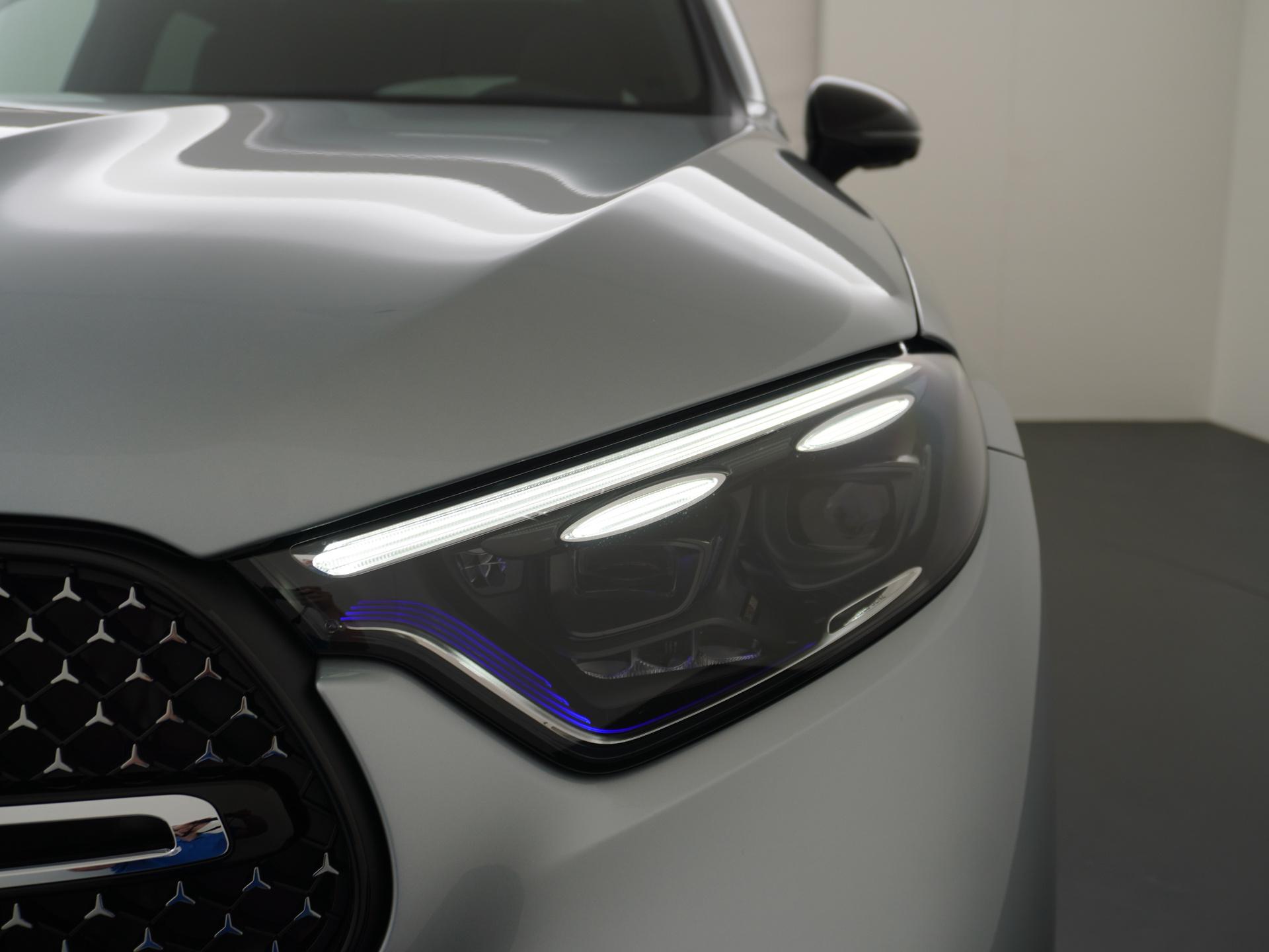 Mercedes-Benz GLC 300e 4MATIC Sport Edition 17