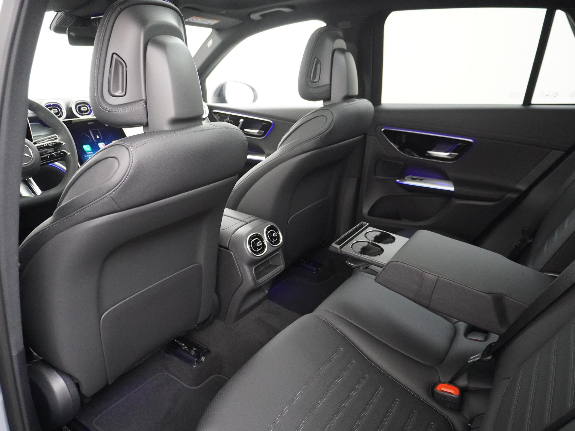 Mercedes-Benz GLC 300e 4MATIC Sport Edition 25