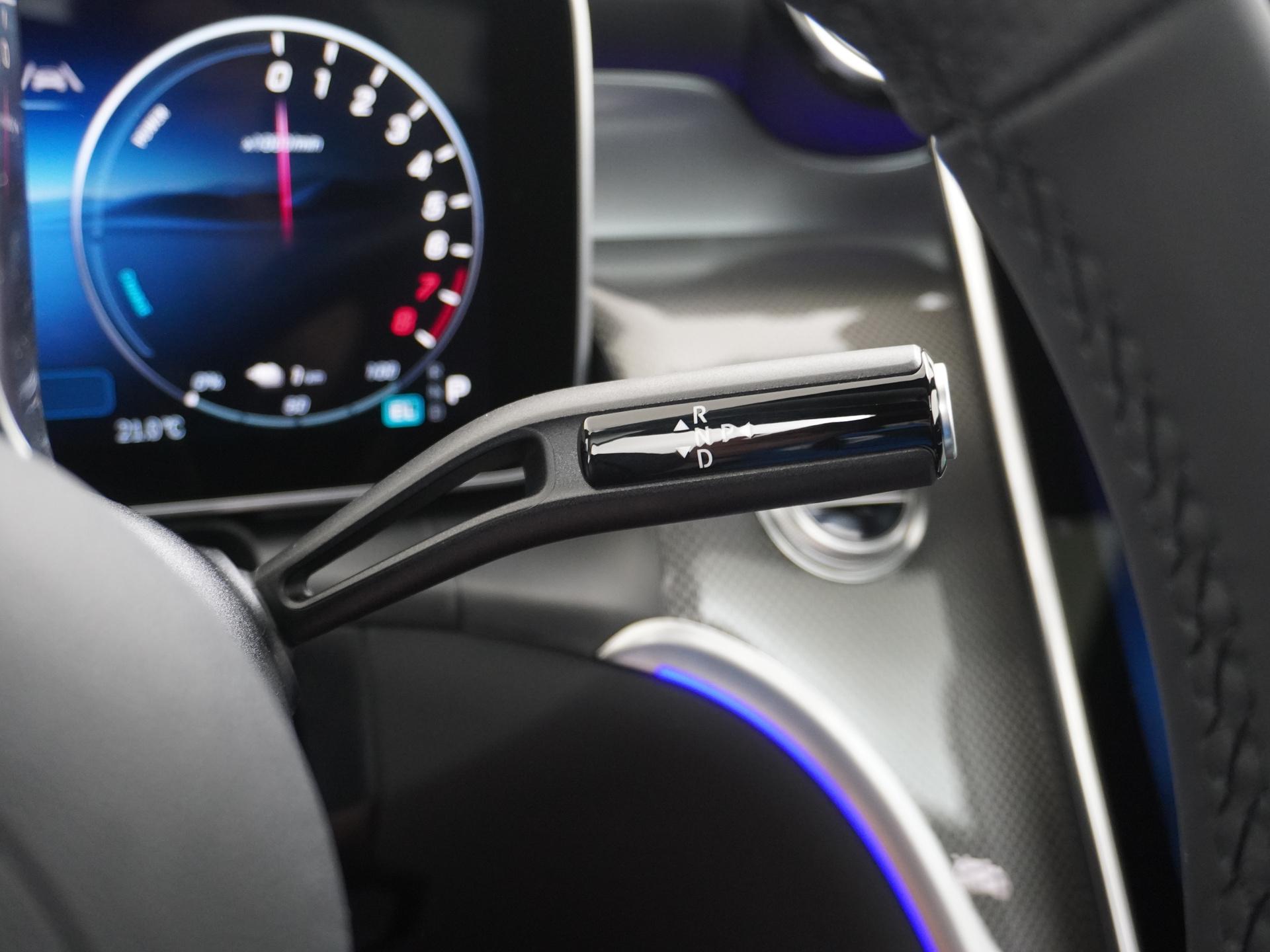 Mercedes-Benz GLC 300e 4MATIC Sport Edition 32