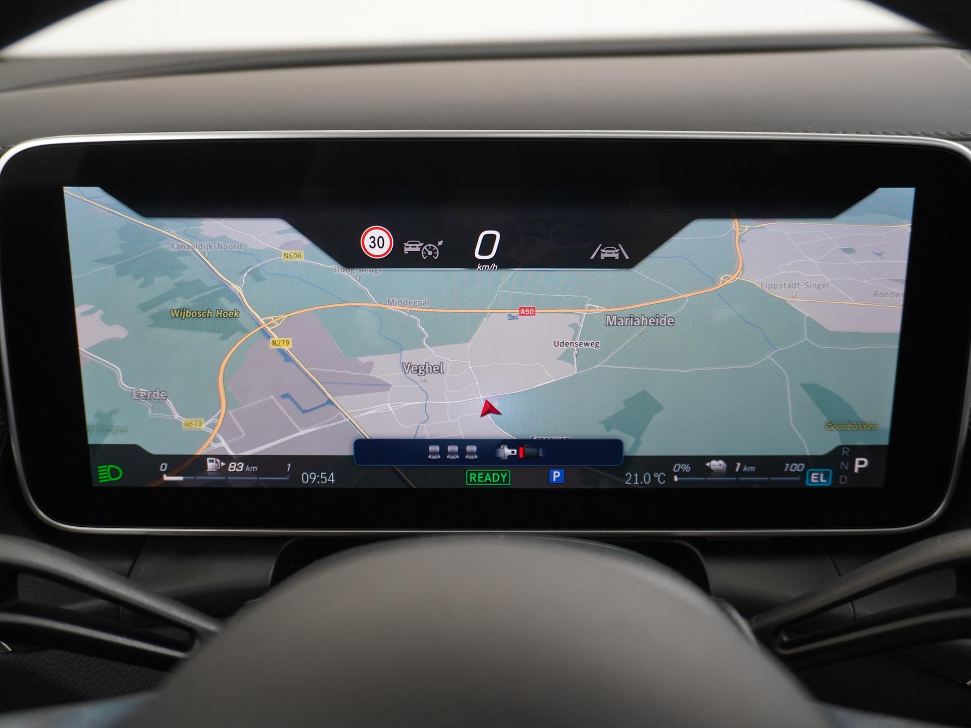 Mercedes-Benz GLC 300e 4MATIC Sport Edition 36