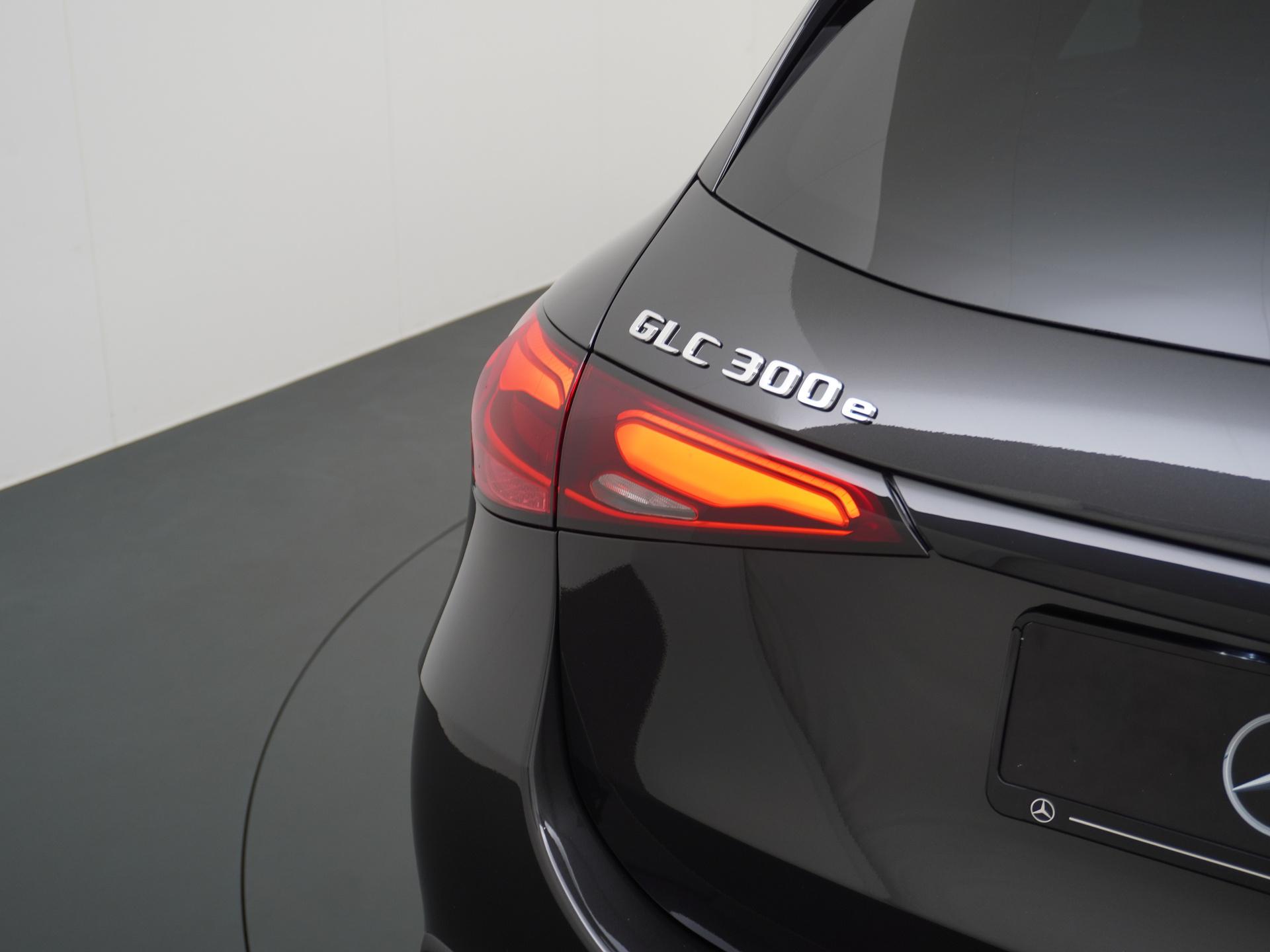 Mercedes-Benz GLC 300e 4MATIC Sport Edition 11