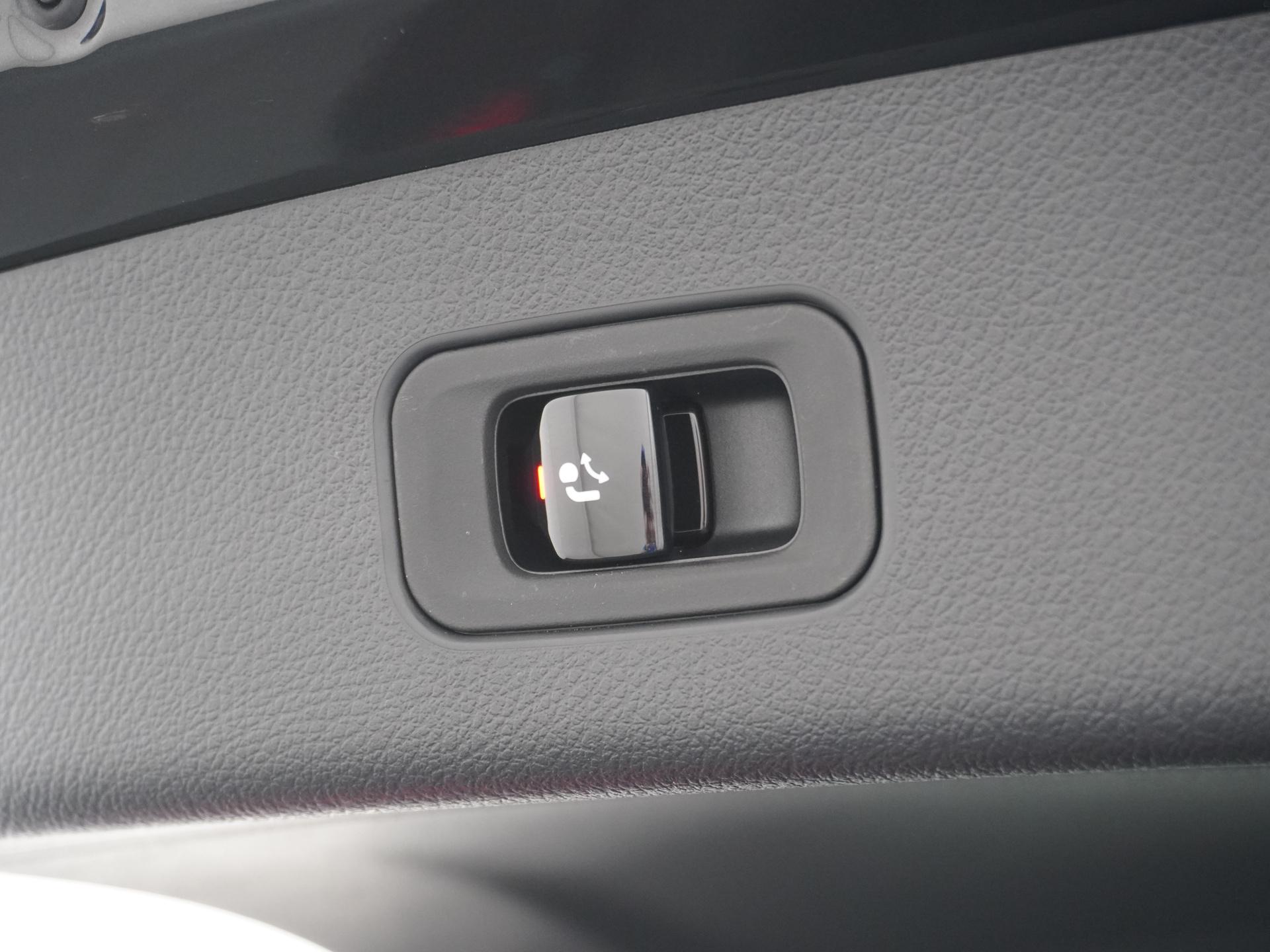 Mercedes-Benz GLC 300e 4MATIC Sport Edition 15