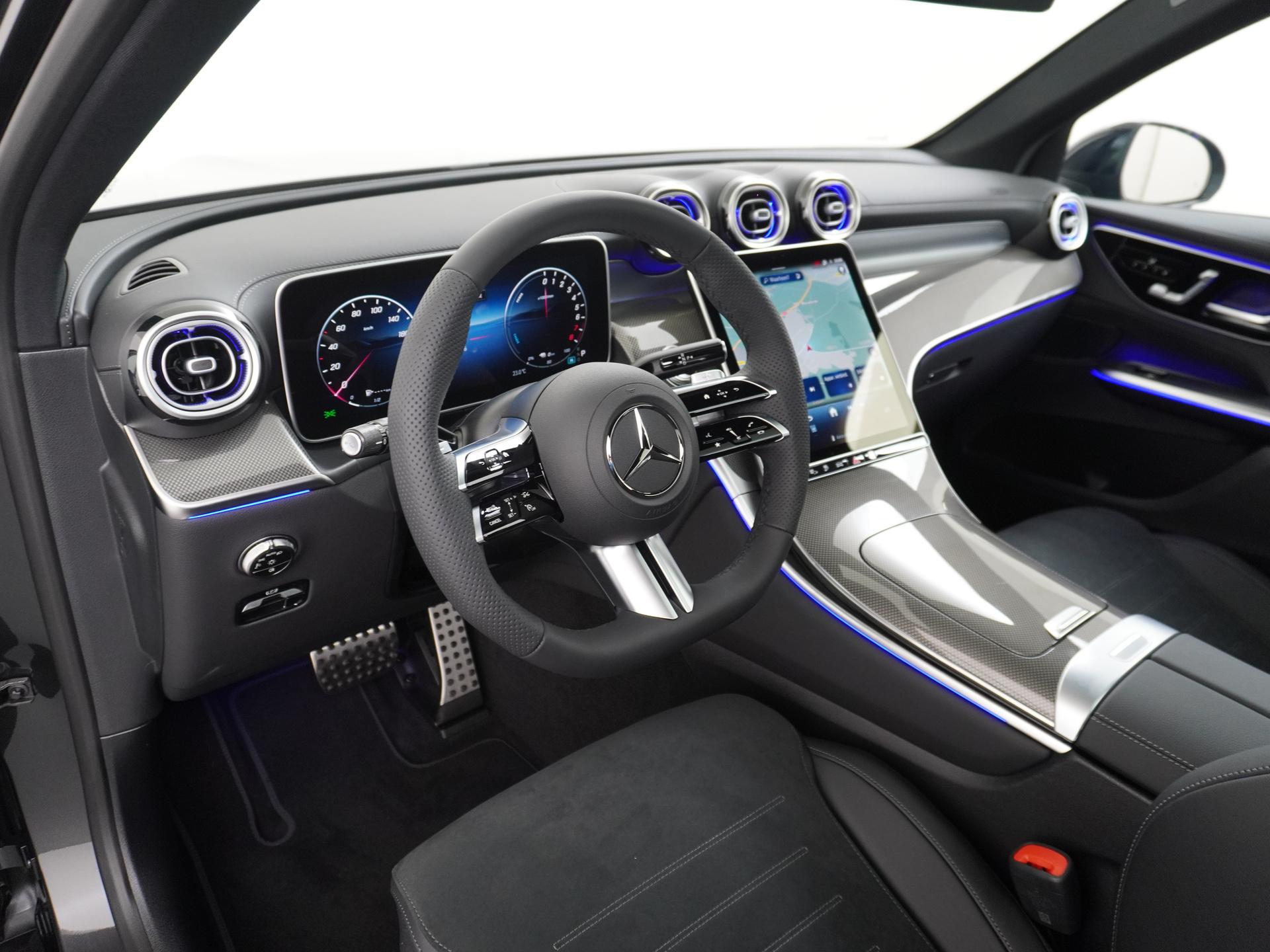 Mercedes-Benz GLC 300e 4MATIC Sport Edition 20