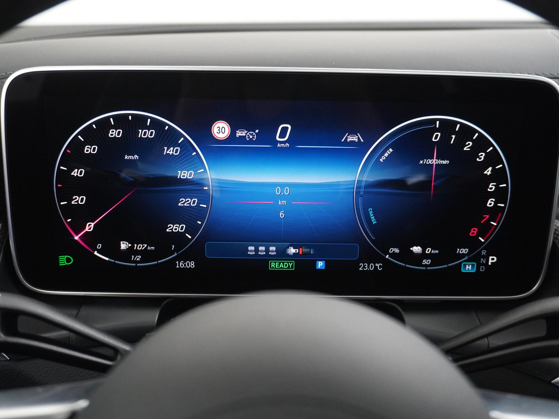 Mercedes-Benz GLC 300e 4MATIC Sport Edition 35