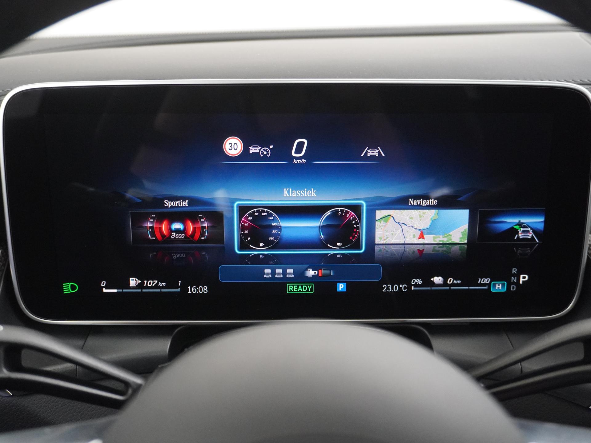 Mercedes-Benz GLC 300e 4MATIC Sport Edition 37