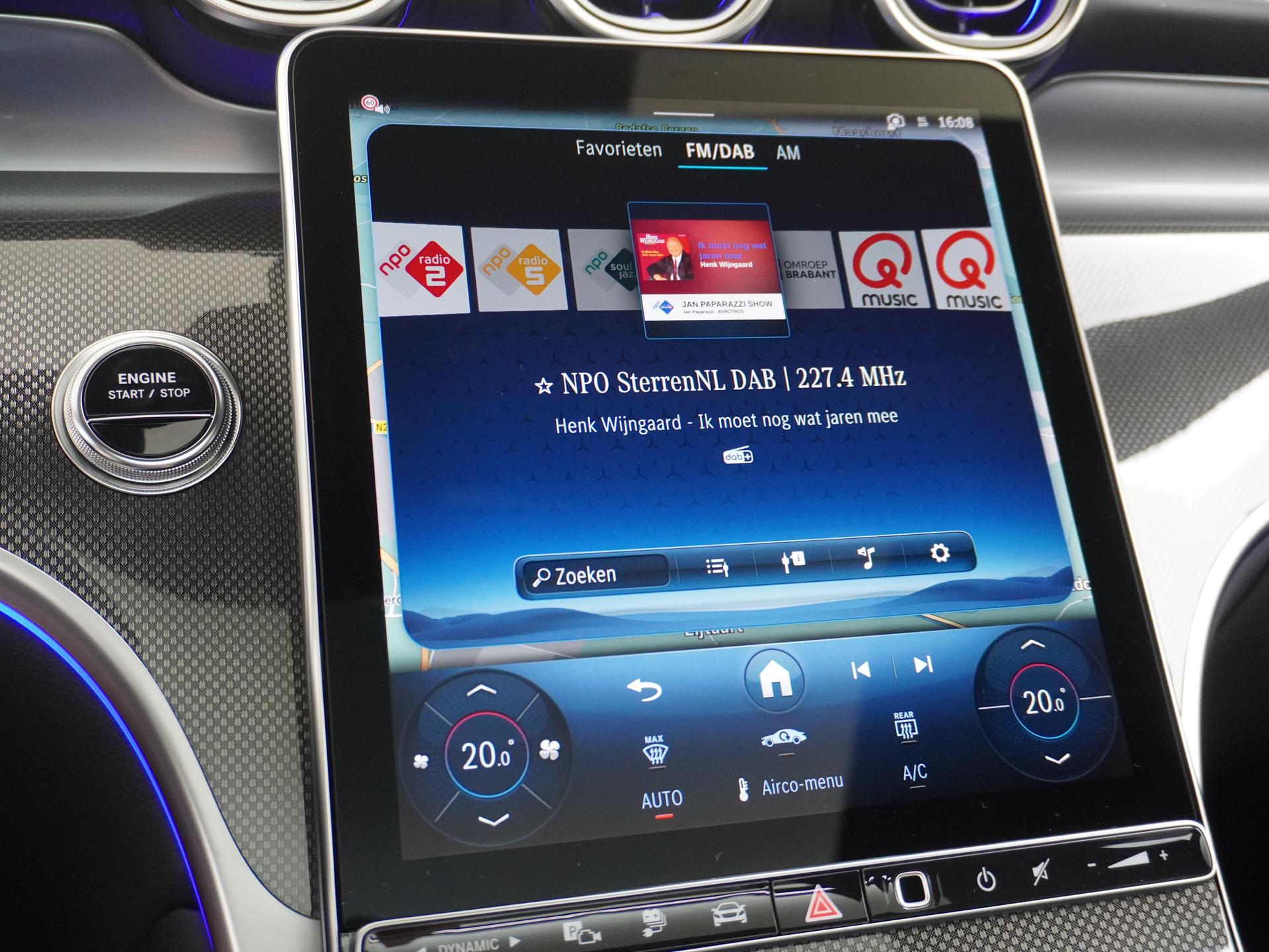 Mercedes-Benz GLC 300e 4MATIC Sport Edition 42