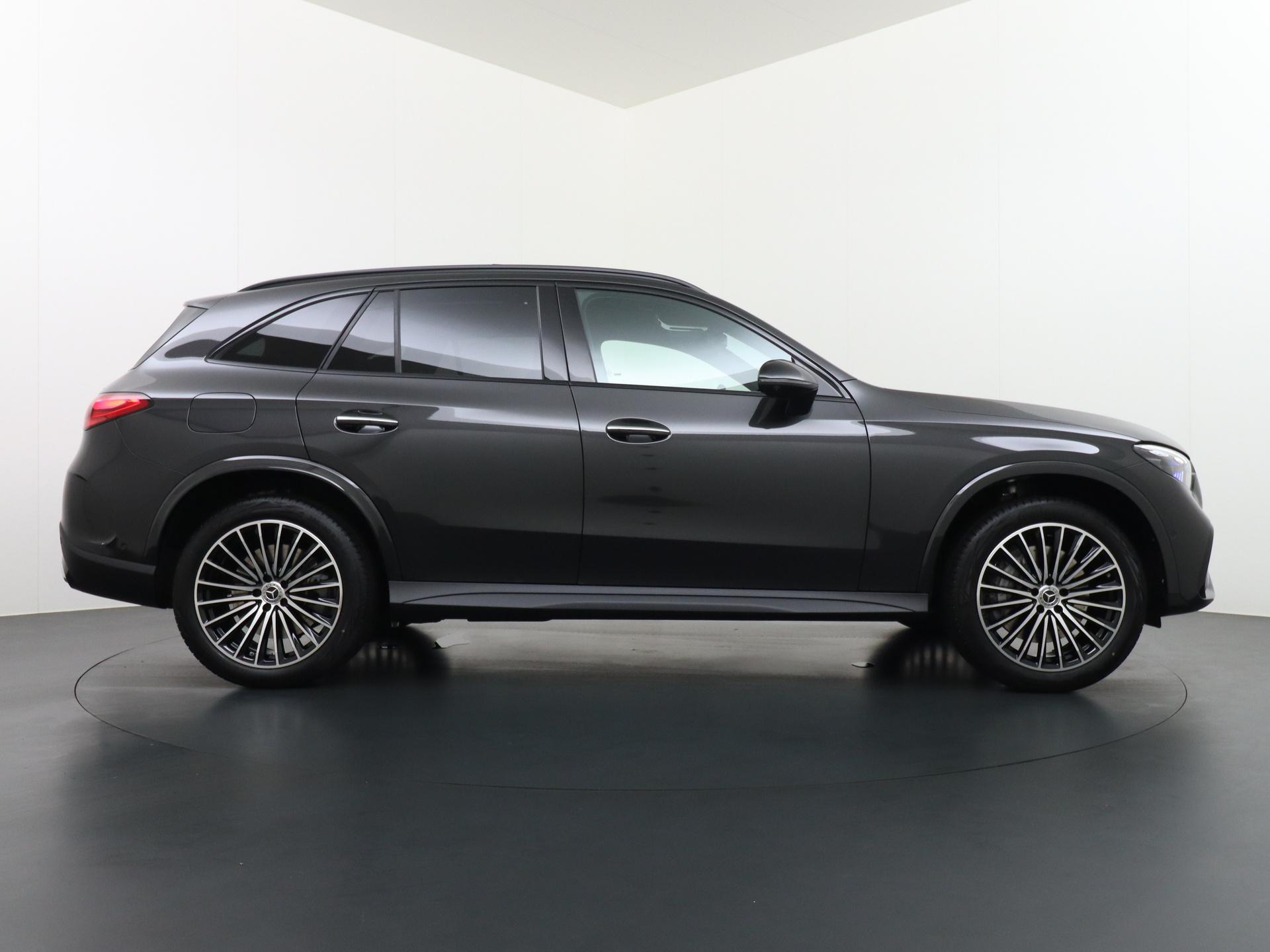 Mercedes-Benz GLC 300e 4MATIC Sport Edition 5